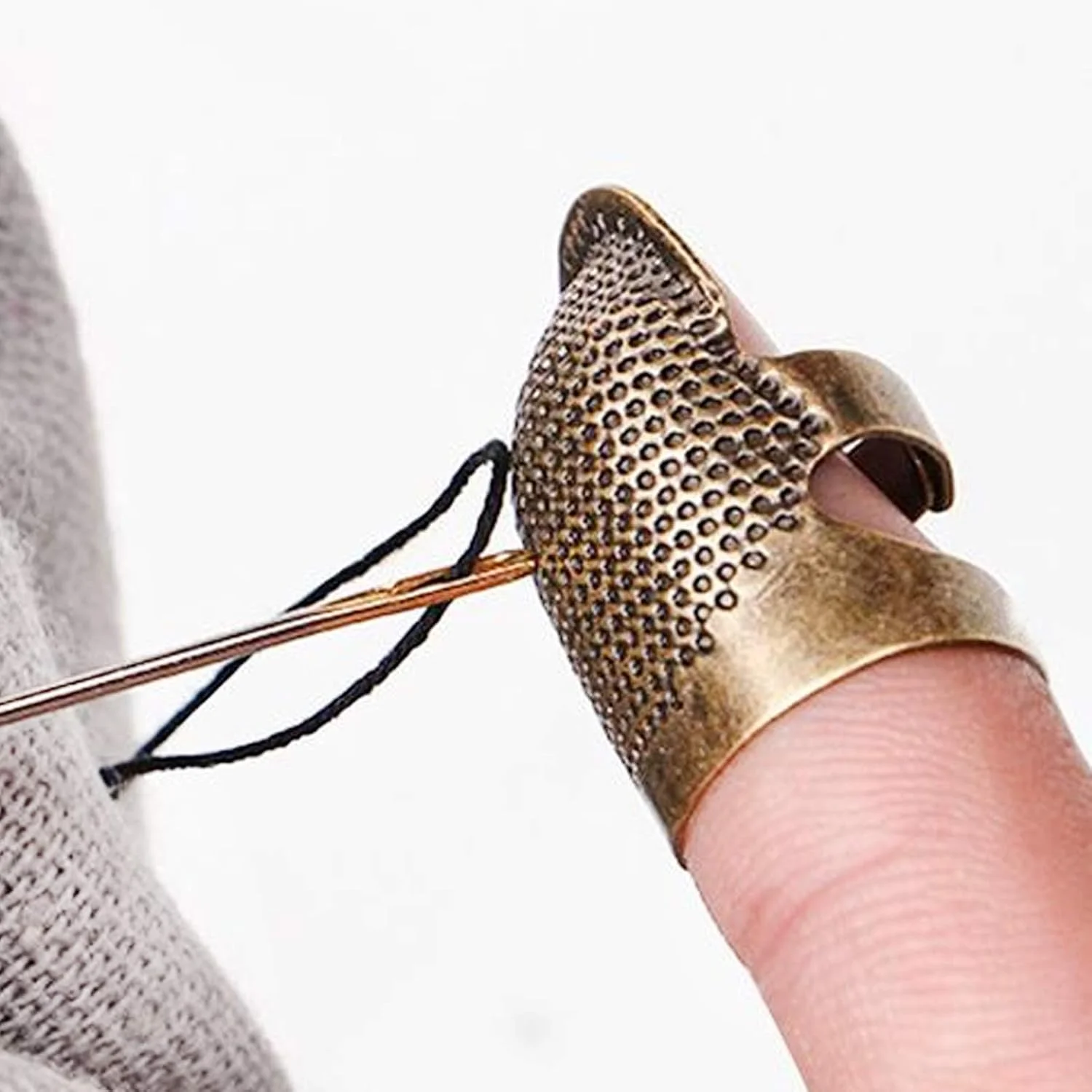 مجموعه انگشتانه خیاطی 7 عددی Tnfeeon، محافظ نوک انگشت برنجی قابل تنظیم برای گلدوزی و سوزن دوزی