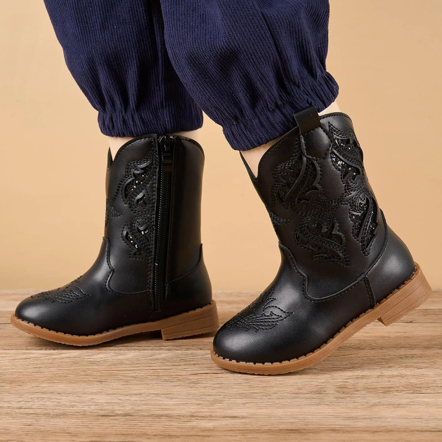 بوت های دخترانه نیوسونت، مدل کابویی، نوک گرد، مناسب تمام فصول، بهار، تابستان، پاییز و زمستان