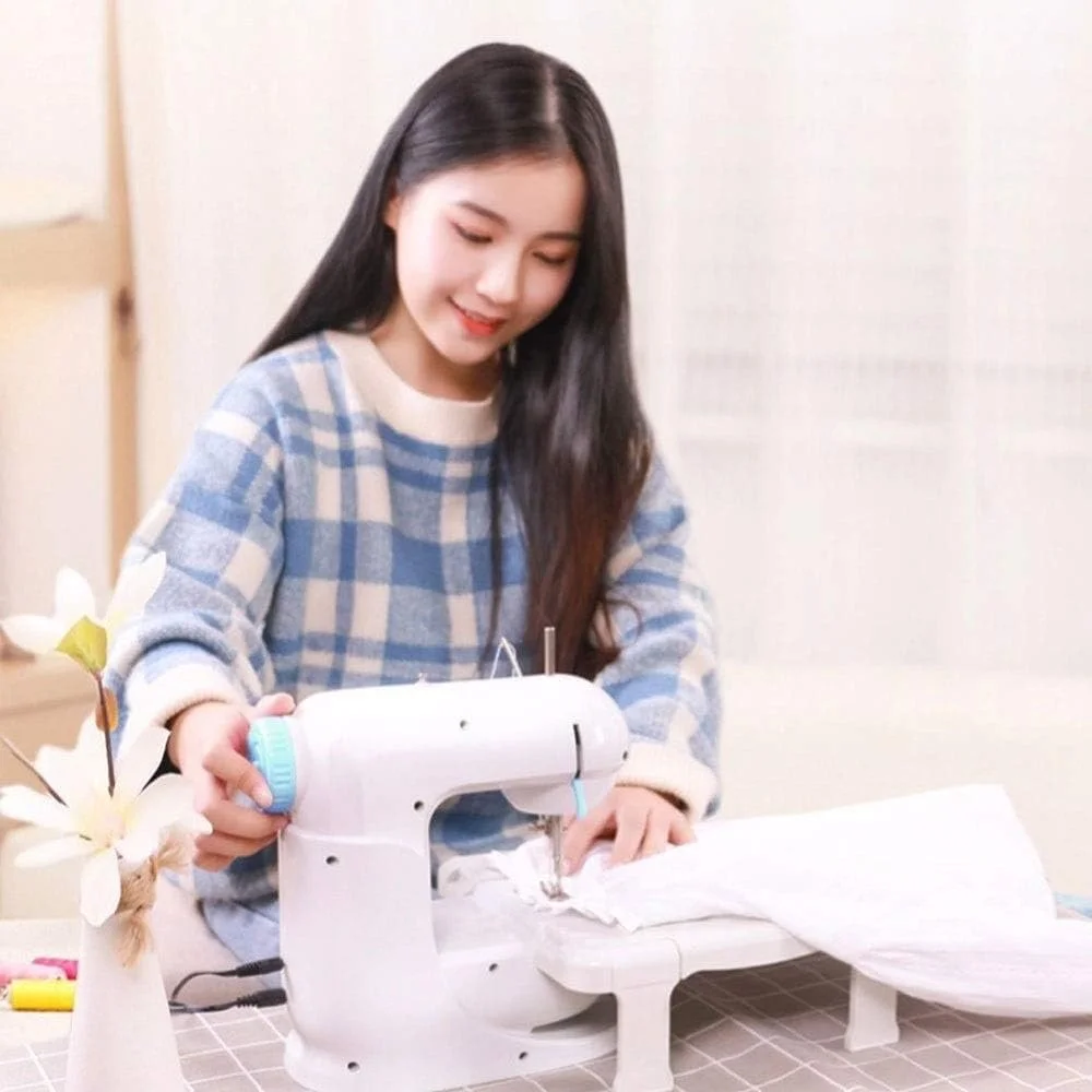 چرخ خیاطی قابل حمل TONGSH حالت خلبان اتوماتیک الکترونیکی، چرخ خیاطی دستی، میز توسعه ایده آل برای سفارشی کردن پروژه ها (اندازه: سبک A) چرخ خیاطی قابل حمل TONGSH حالت خلبان اتوماتیک الکترونیکی، چرخ خیاطی دستی، میز توسعه ایده آل برای سفارشی کردن پروژه ها (اندازه: سبک A)