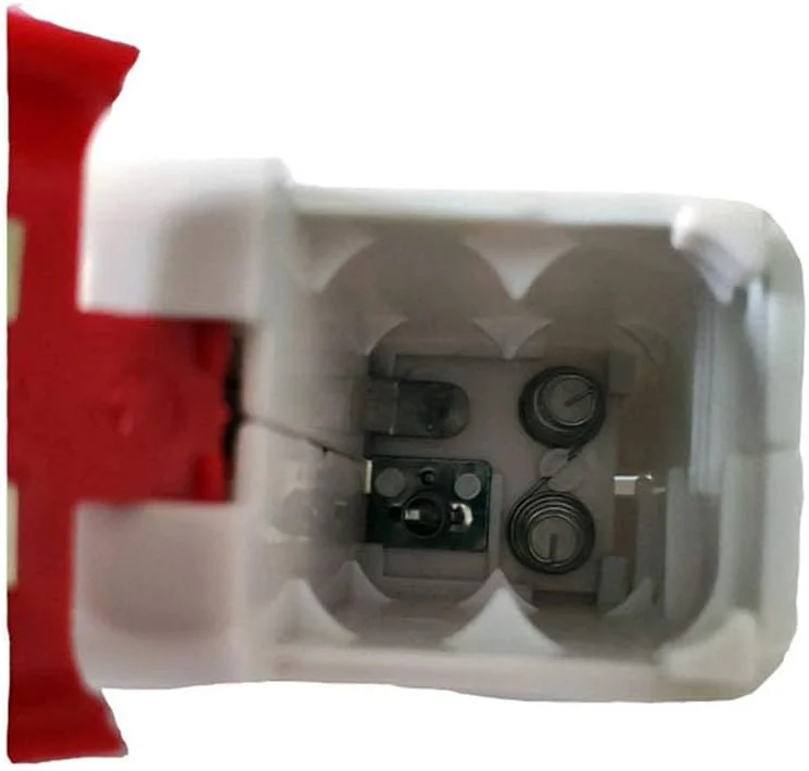 چرخ خیاطی کوچک دستی قابل حمل چند منظوره برقی با باتری مناسب کارهای دستی