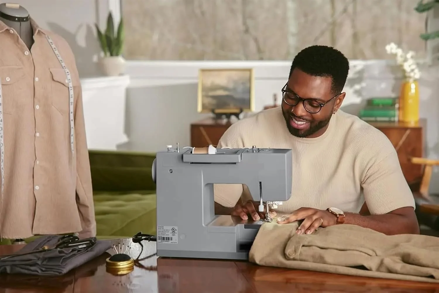 چرخ خیاطی، چرخ خیاطی پرسرعت با کیت لوازم جانبی موتور قوی با قدرت سوراخ کاری بالا 110 کاربرد دوخت، خیاطی آسان شد چرخ خیاطی، چرخ خیاطی پرسرعت با کیت لوازم جانبی موتور قوی با قدرت سوراخ کاری بالا 110 کاربرد دوخت، خیاطی آسان شد