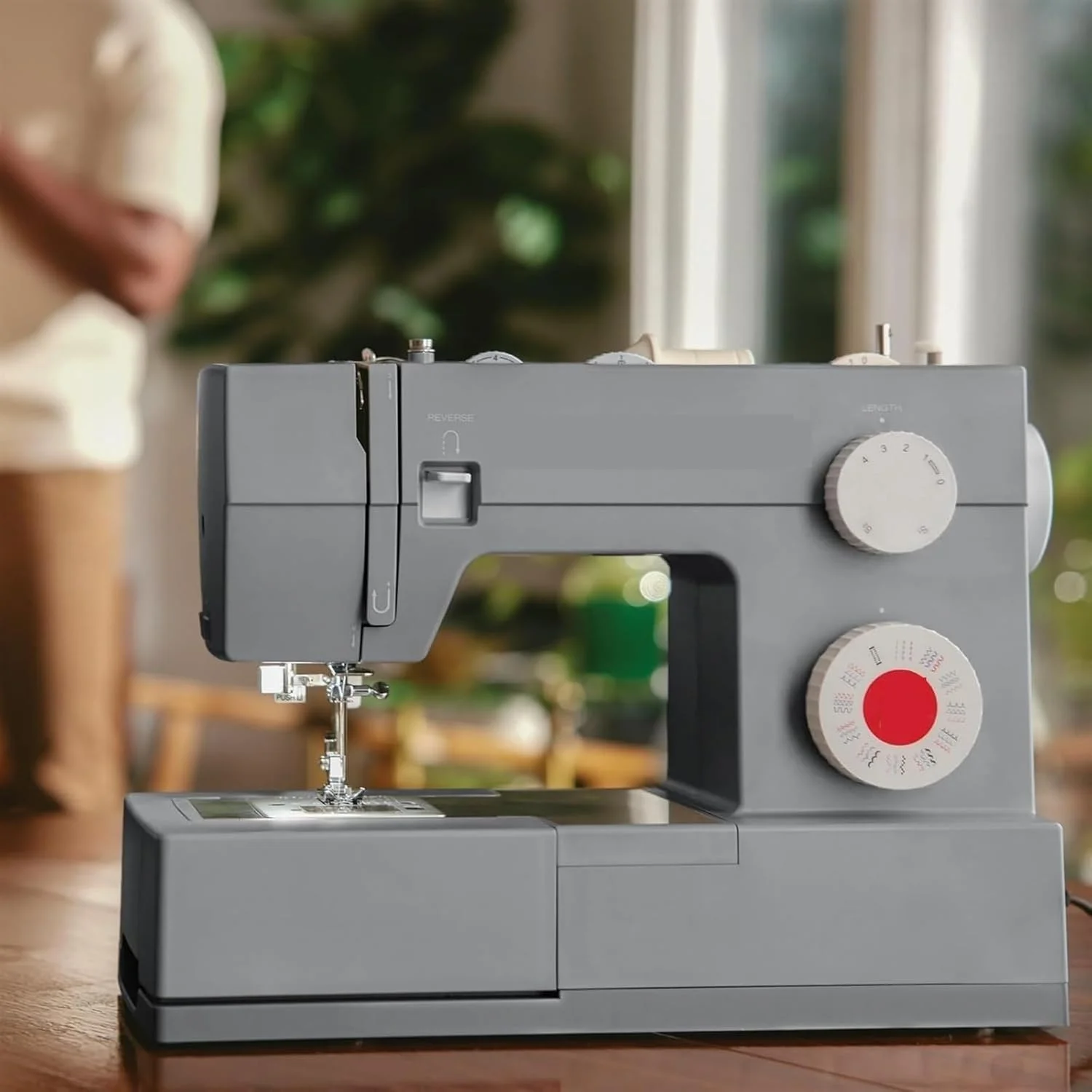 چرخ خیاطی، چرخ خیاطی پرسرعت با کیت لوازم جانبی موتور قوی با قدرت سوراخ کاری بالا 110 کاربرد دوخت، خیاطی آسان شد چرخ خیاطی، چرخ خیاطی پرسرعت با کیت لوازم جانبی موتور قوی با قدرت سوراخ کاری بالا 110 کاربرد دوخت، خیاطی آسان شد