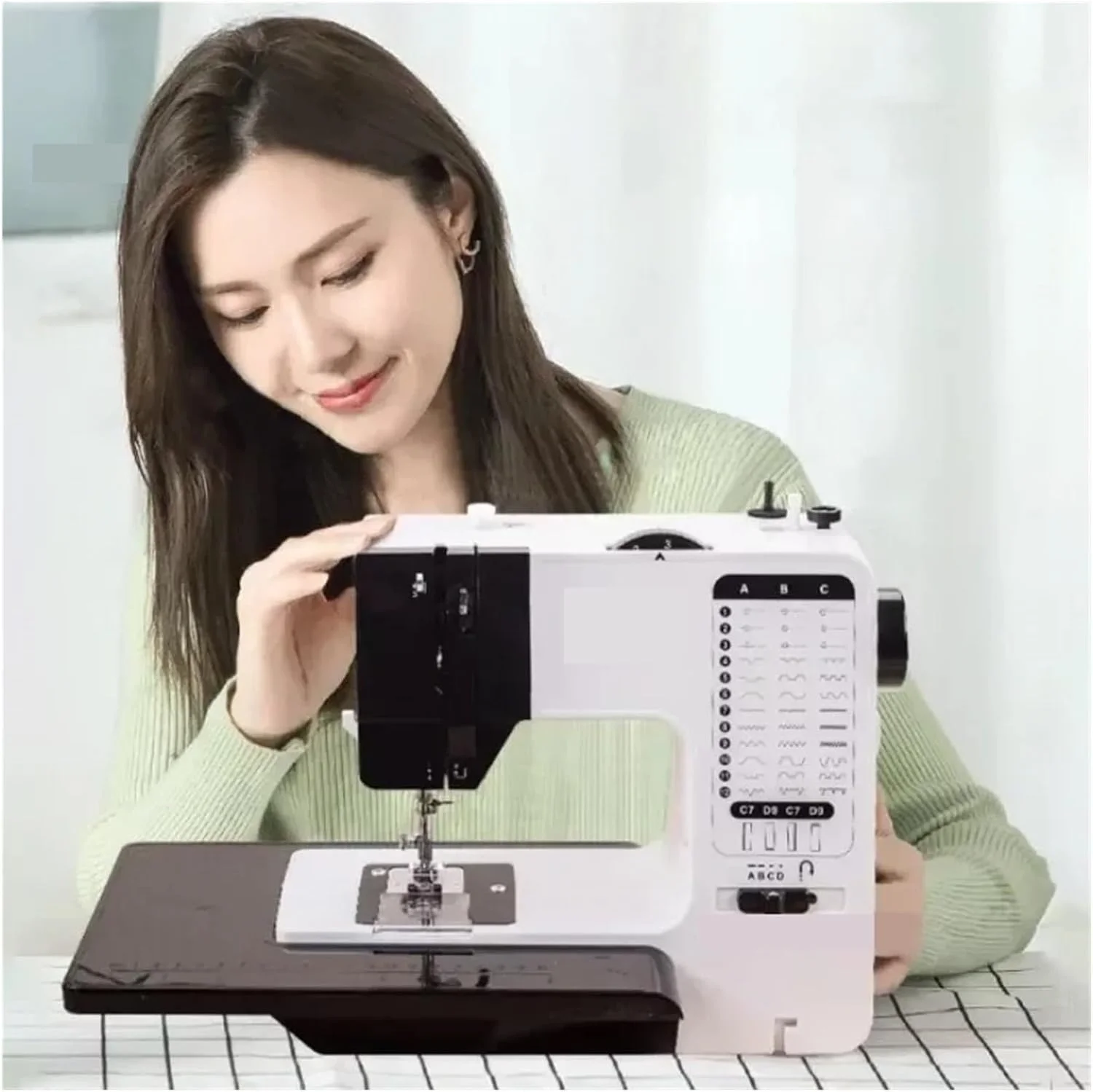 چرخ خیاطی الکترونیکی چند منظوره با 38 نوع دوخت به همراه پدال برقی و پایه های مخصوص