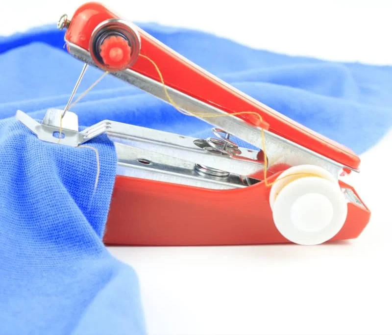 چرخ خیاطی کوچک، چرخ خیاطی دستی قابل حمل، دستگاه دوخت سریع و انعطاف پذیر برای لباس، پرده، صنایع دستی چرخ خیاطی کوچک، چرخ خیاطی دستی قابل حمل، دستگاه دوخت سریع و انعطاف پذیر برای لباس، پرده، صنایع دستی