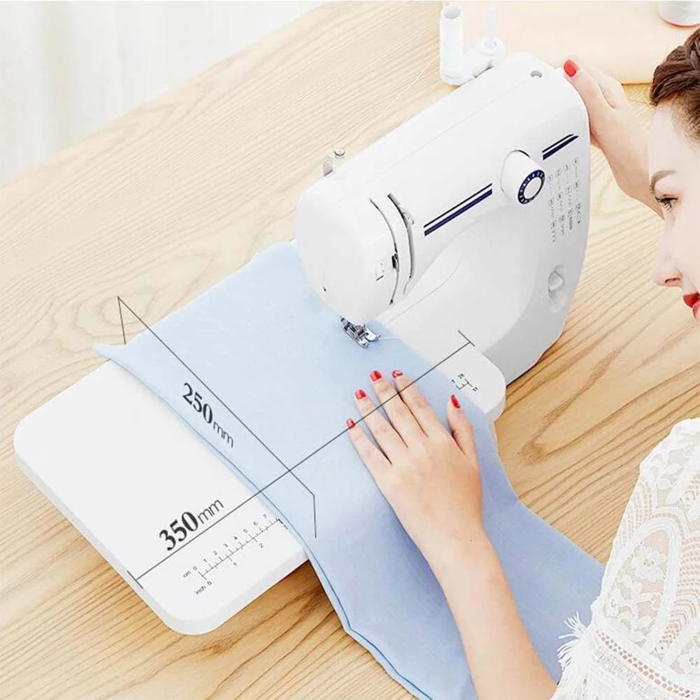 چرخ خیاطی کوچک قابل حمل برقی، مناسب برای کاردستی و تعمیرات، دو سرعته، دو نخ، همراه با پدال پایی، مناسب برای منزل، مسافرت، کودکان و مبتدیان