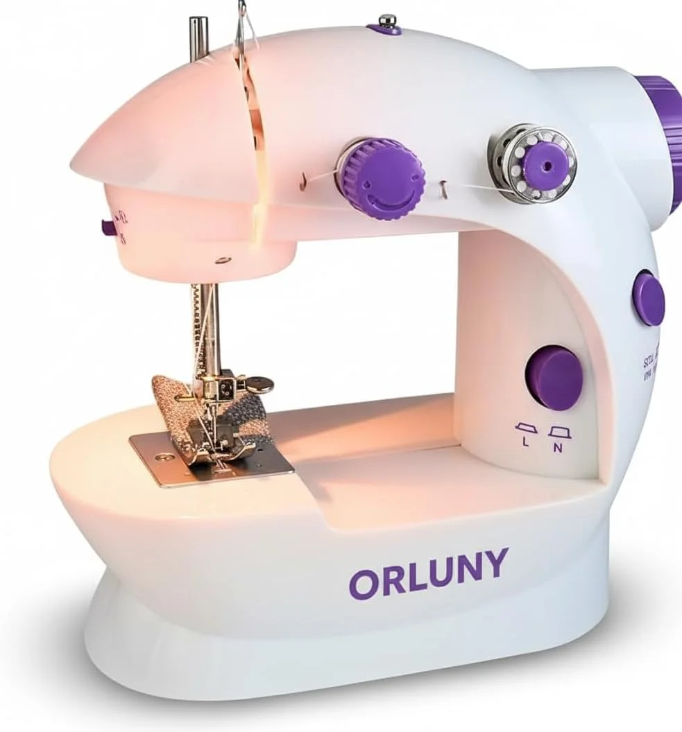 چرخ خیاطی کوچک قابل حمل ORLUNY | چرخ خیاطی برقی دو نخ و دو سرعته با پدال پا، دارای چراغ داخلی، طراحی جمع و جور برای مبتدیان و خیاطی خانگی چرخ خیاطی کوچک قابل حمل ORLUNY | چرخ خیاطی برقی دو نخ و دو سرعته با پدال پا، دارای چراغ داخلی، طراحی جمع و جور برای مبتدیان و خیاطی خانگی