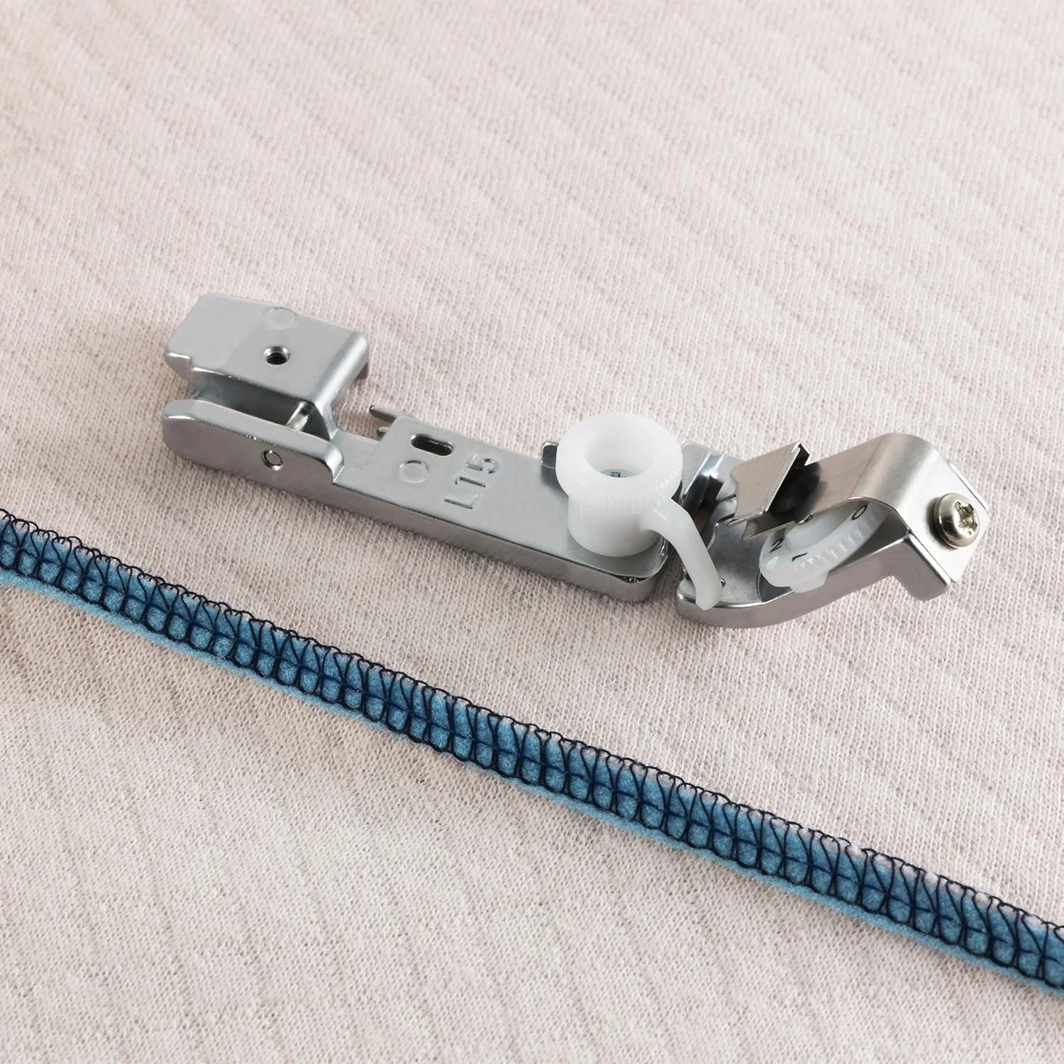 پایه کش دوزی سردوز برادر مدل SA212 پایه کش دوزی سردوز برادر مدل SA212