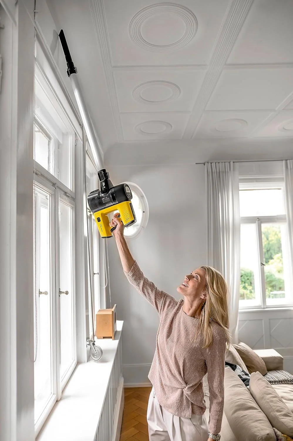 جاروبرقی دستی کارچر مدل VC7 Cordless yourMax، فناوری پیشرفته تمیز کردن، باتری بادوام، مکش قدرتمند، مخزن بزرگ