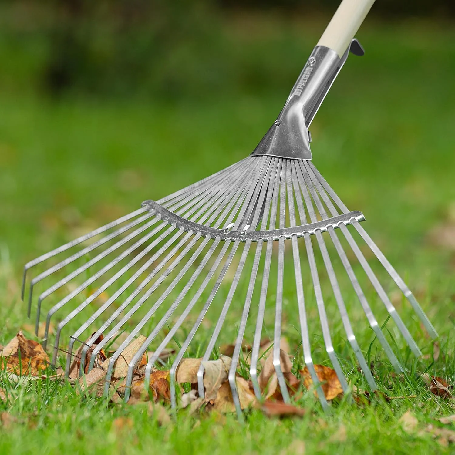سر چنگک فلزی قابل تنظیم پالیساد – 22 دندانه تخت، گالوانیزه، عرض لغزنده 270–460 میلی متر، ابزار باغبانی برای مراقبت از چمن و برگ (بدون دسته)