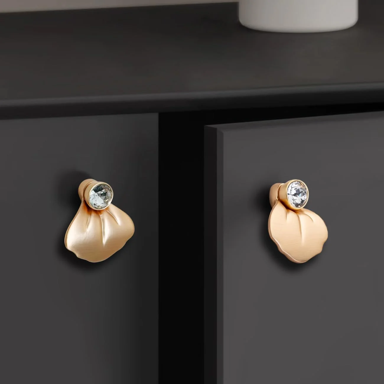 دستگیره های کابینت طرح برگ، 6 عدد دستگیره فلزی طلایی طرح بادبزنی برای درب های مبلمان، کمد لباس و میز آرایش، دستگیره های تک سوراخ مدرن دکوراسیون منزل با نصب آسان دستگیره های کابینت طرح برگ، 6 عدد دستگیره فلزی طلایی طرح بادبزنی برای درب های مبلمان، کمد لباس و میز آرایش، دستگیره های تک سوراخ مدرن دکوراسیون منزل با نصب آسان