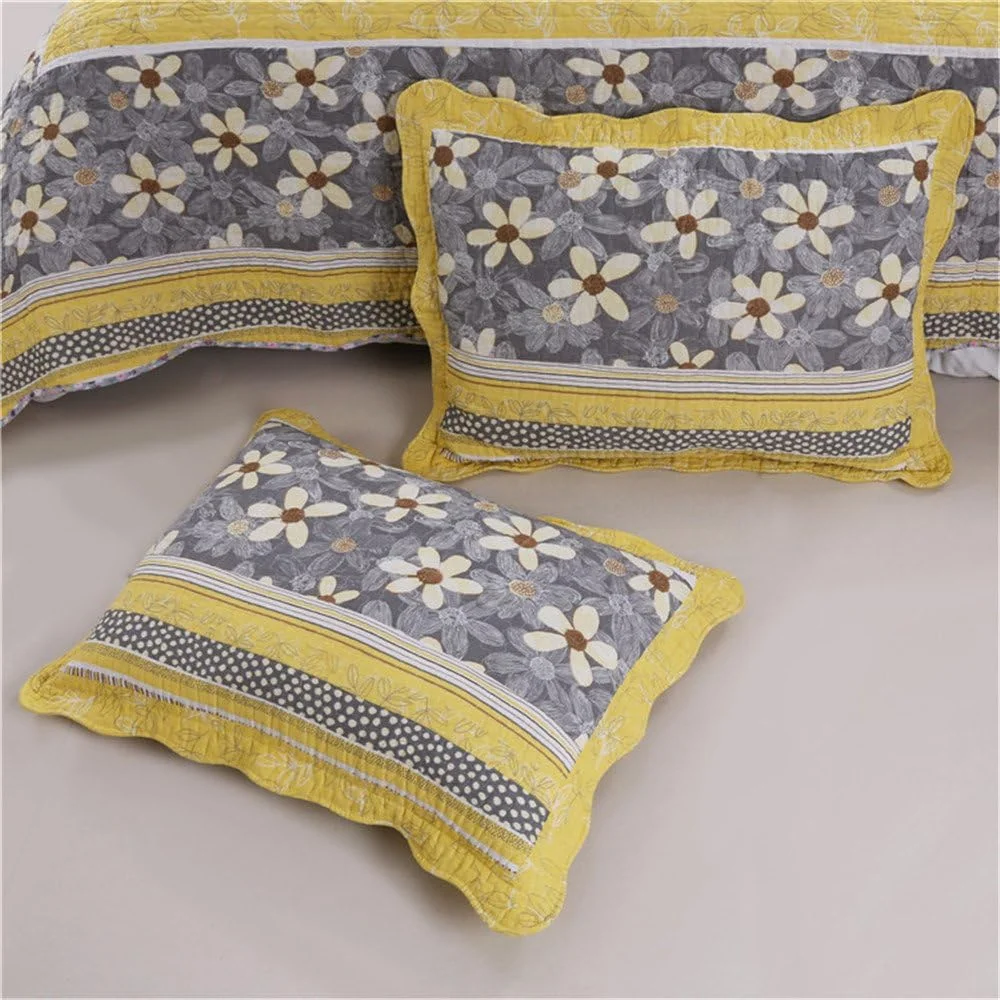 ست روتختی سه تکه خاکستری سایز دو نفره/کینگ با طرح گل های کوچک بژ و تکه دوزی زرد، لحاف پنبه ای 100%