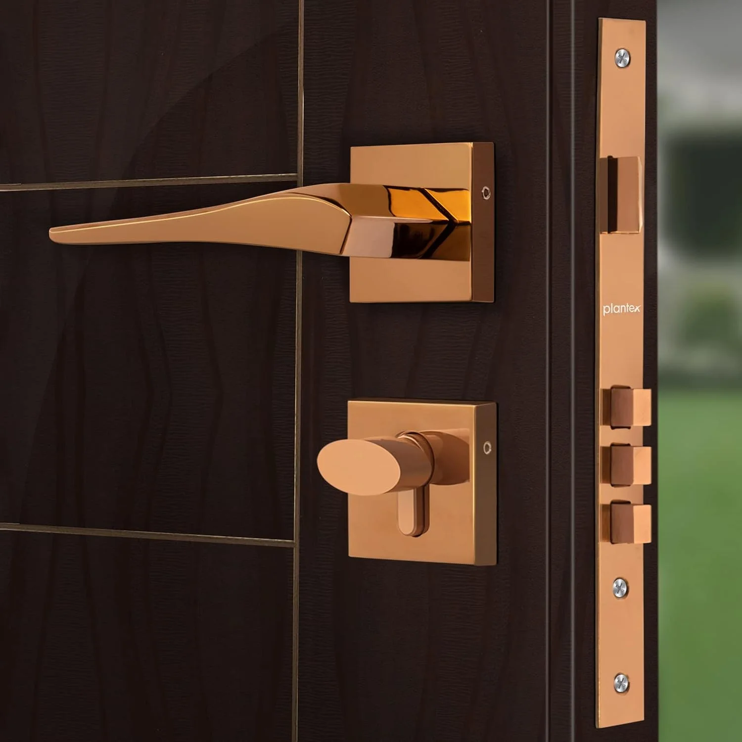 قفل زبانه ای سنگین Plantex 7101 به همراه دستگیره درب، مناسب برای درب اصلی منزل، درب اتاق خواب، اداره، هتل به همراه 3 کلید (شکلاتی PVD) قفل زبانه ای سنگین Plantex 7101 به همراه دستگیره درب، مناسب برای درب اصلی منزل، درب اتاق خواب، اداره، هتل به همراه 3 کلید (شکلاتی PVD)