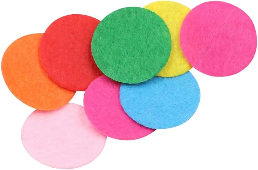 ۱۰۰ عدد پد نمدی گرد رنگارنگ، پدهای نمدی گرد غیر بافته شده رنگی مخلوط برای تزئین صنایع دستی خیاطی DIY (رنگ مخلوط)