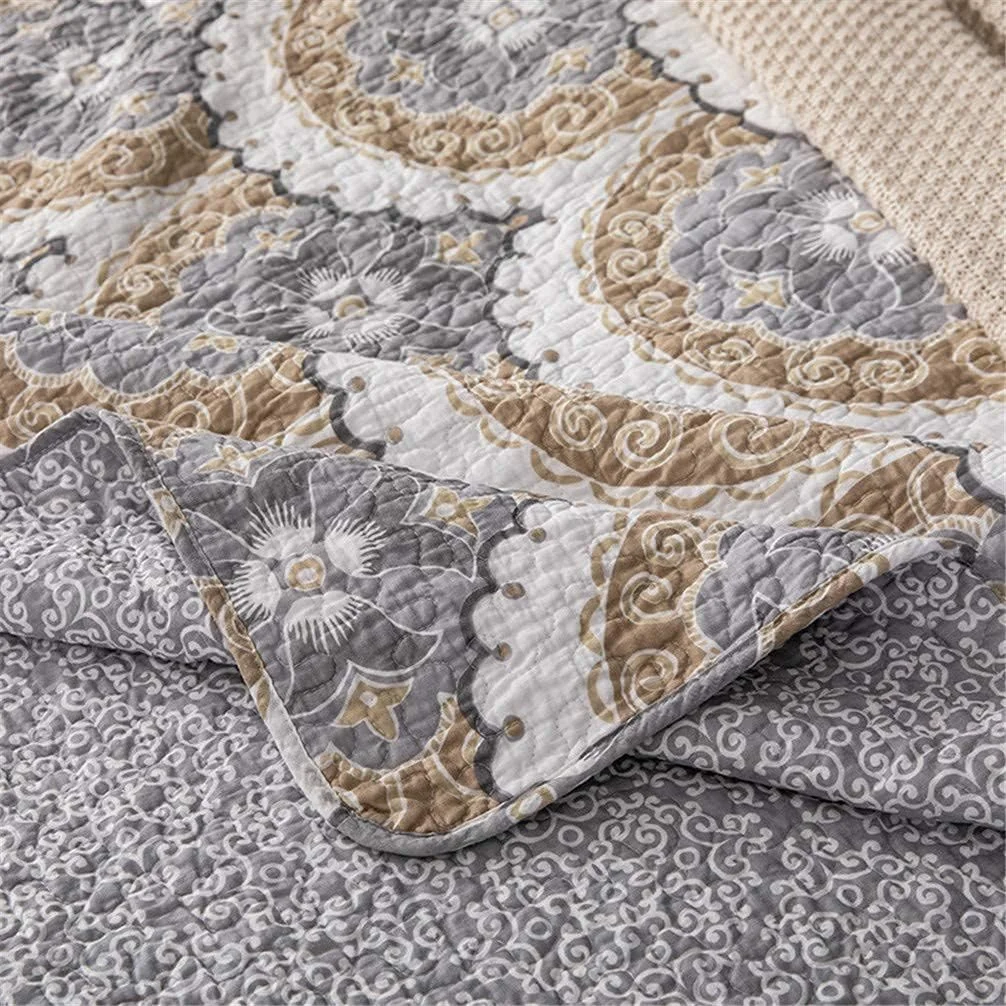 روتختی پنبه‌ای طرح‌دار سه تکه 230x250 سانتی‌متر، طرح بادبزنی بژ، دو رو، لحاف تکه‌ای، ملحفه و ست رختخواب