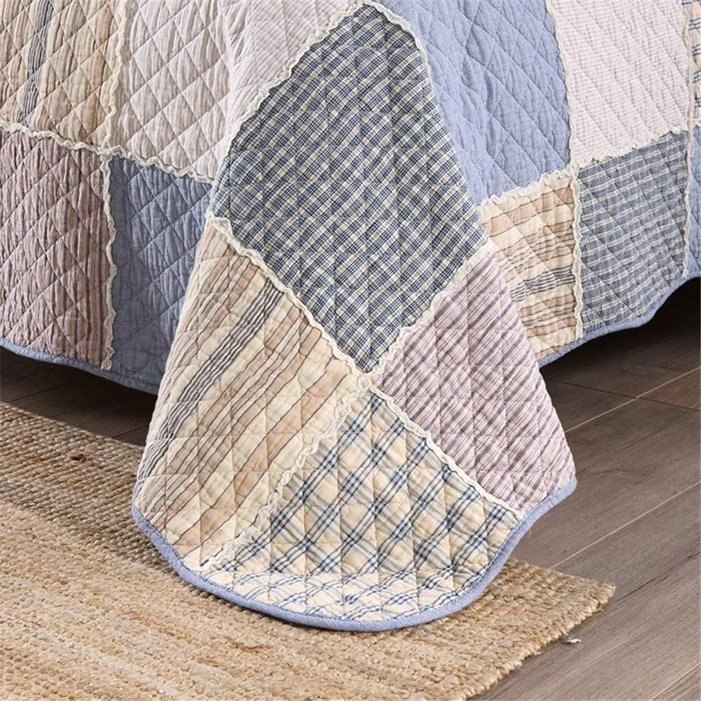 روتختی کینگ سایز پنبه‌ای طرح راه راه آبی و سفید، سه تکه، دست‌دوز، تکه‌دوزی شده، به همراه 2 روبالشتی، ابعاد 230 در 250 سانتی‌متر