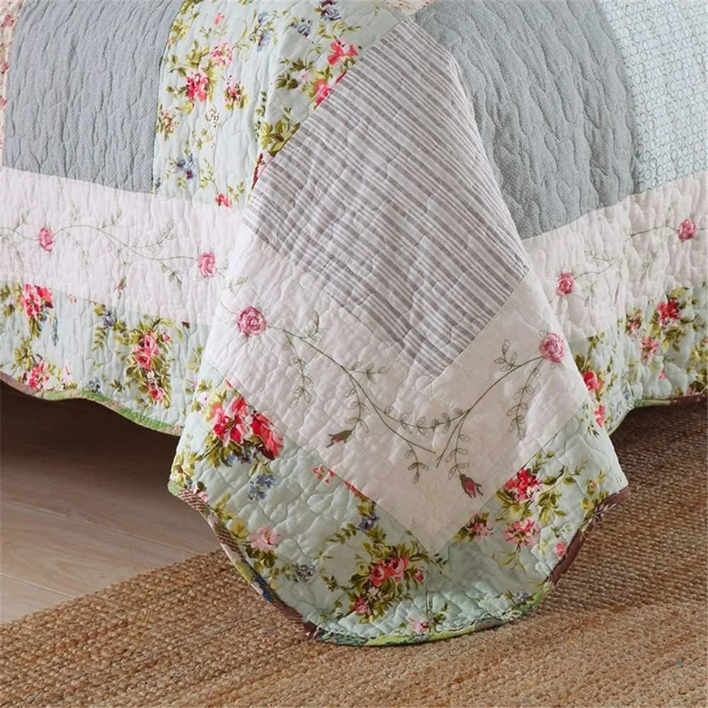 روتختی لحافی سه تکه پنبه ای دست دوز طرح گل های کوچک صورتی، ابعاد 230 * 250 سانتی متر + 50 * 70 سانتی متر (2 عدد) مناسب برای تخت های 150 یا 135 سانتی متر، دو رو