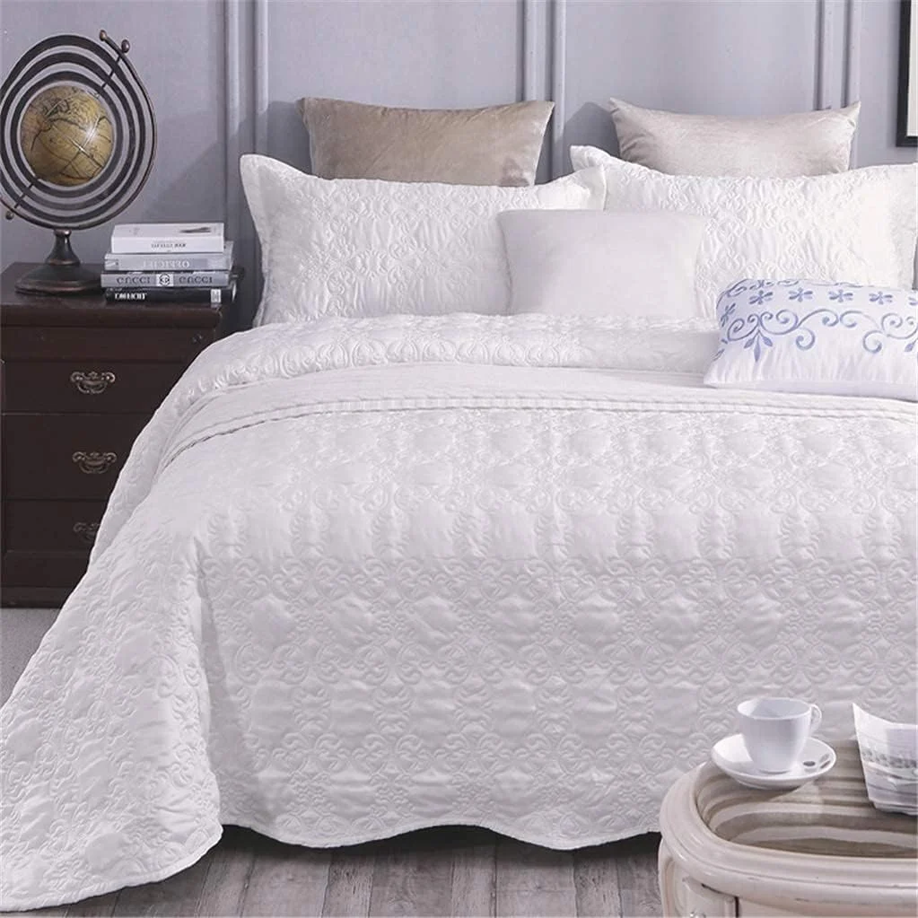 روتختی طرح گلدوزی سفید 230 در 250 سانتی متر، روتختی تکه دوزی شده طرح دار فابین به همراه 2 روبالشتی