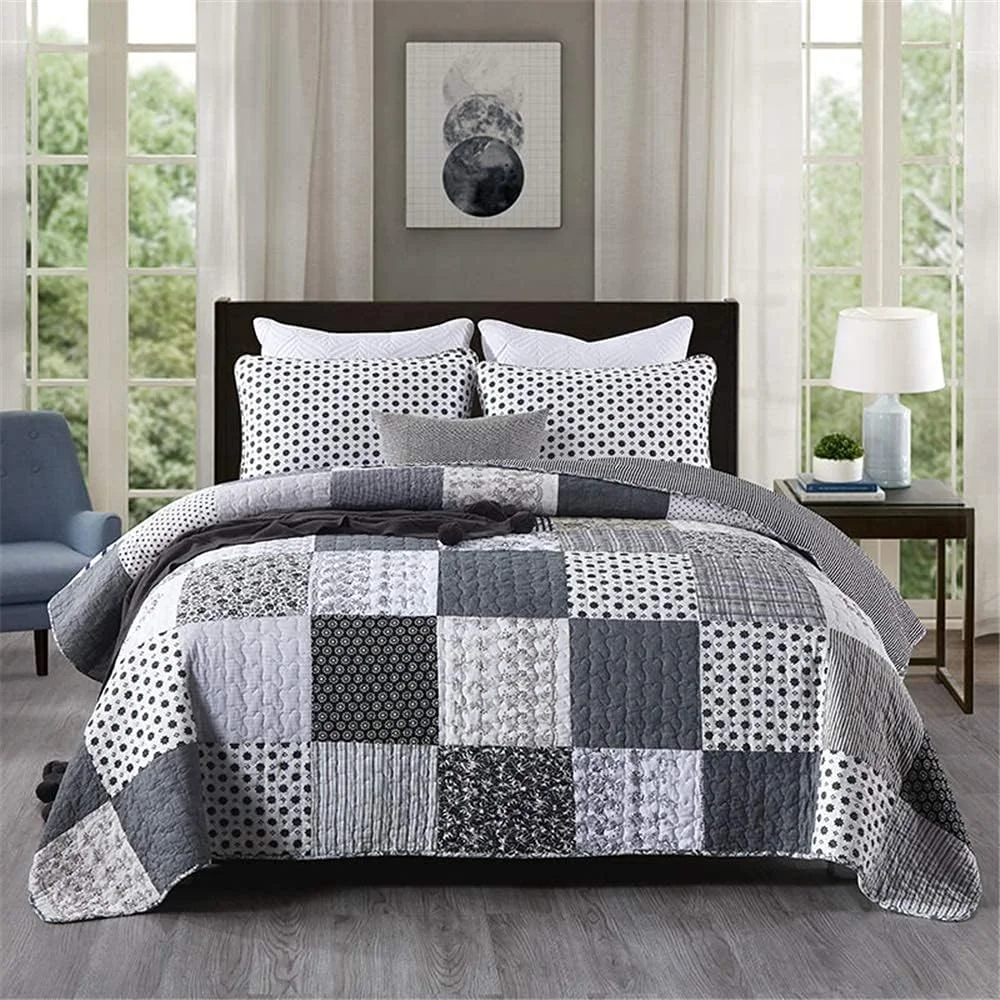 روتختی تکه دوزی دست دوز سه تکه خاکستری سفید طرح دار دو رو سایز 230X250 سانتی متر + 50X70 سانتی متر 2 عدد برای تخت 135 یا 150