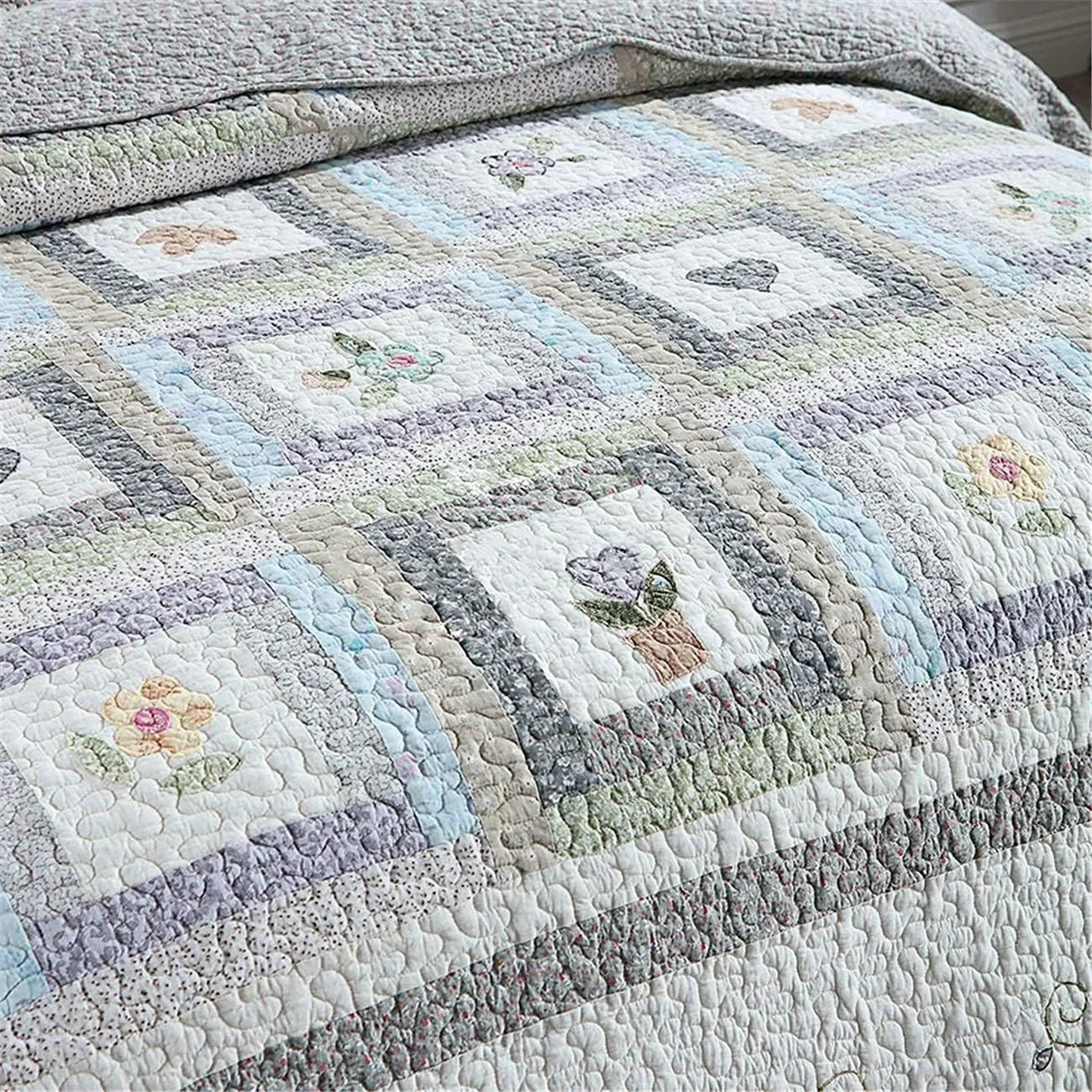 ست روتختی تکه دوزی شده سه تکه شامل روتختی و روبالشتی، مناسب برای تخت دو نفره و کینگ سایز، 240 * 270 سانتی متر ست روتختی تکه دوزی شده سه تکه شامل روتختی و روبالشتی، مناسب برای تخت دو نفره و کینگ سایز، 240 * 270 سانتی متر