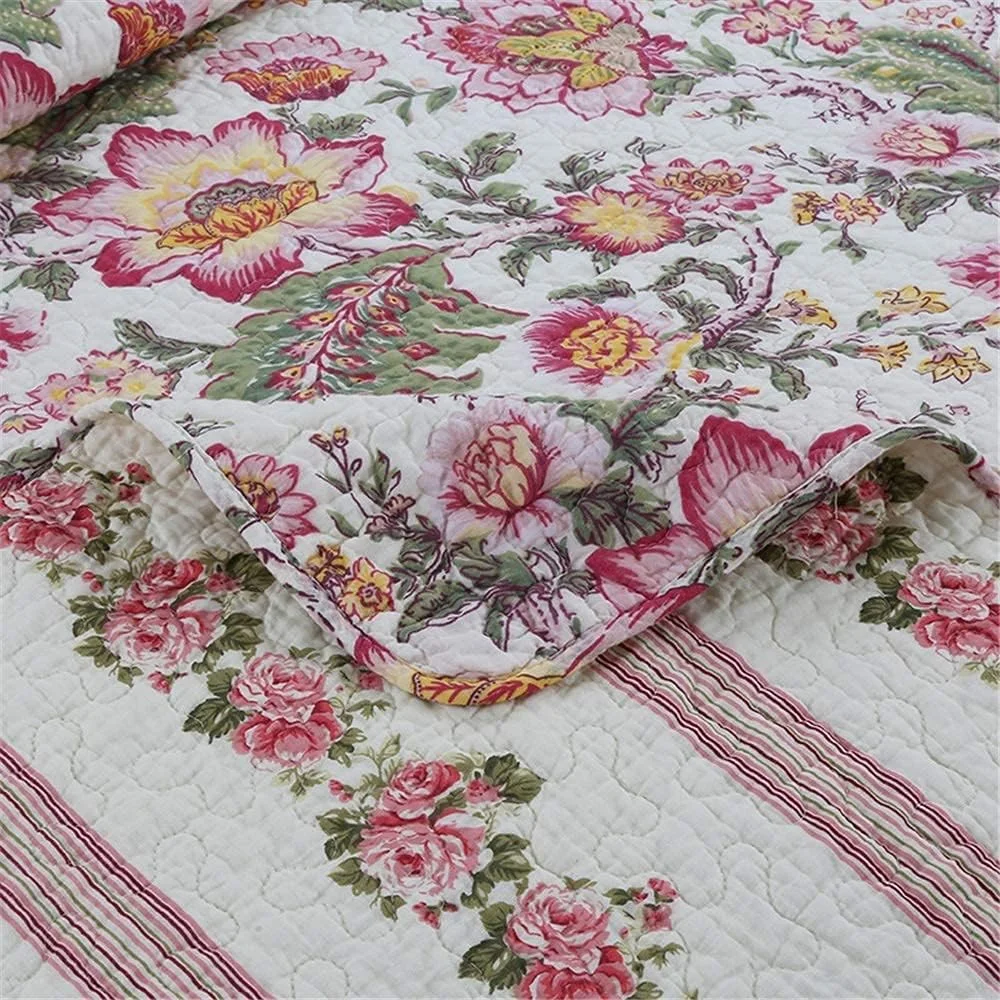 روتختی سه تکه طرح گلدار، سایز خیلی بزرگ، طرح تکه دوزی شده، رو تختی نرم و راحت دو رو به همراه 2 روبالشتی روتختی سه تکه طرح گلدار، سایز خیلی بزرگ، طرح تکه دوزی شده، رو تختی نرم و راحت دو رو به همراه 2 روبالشتی