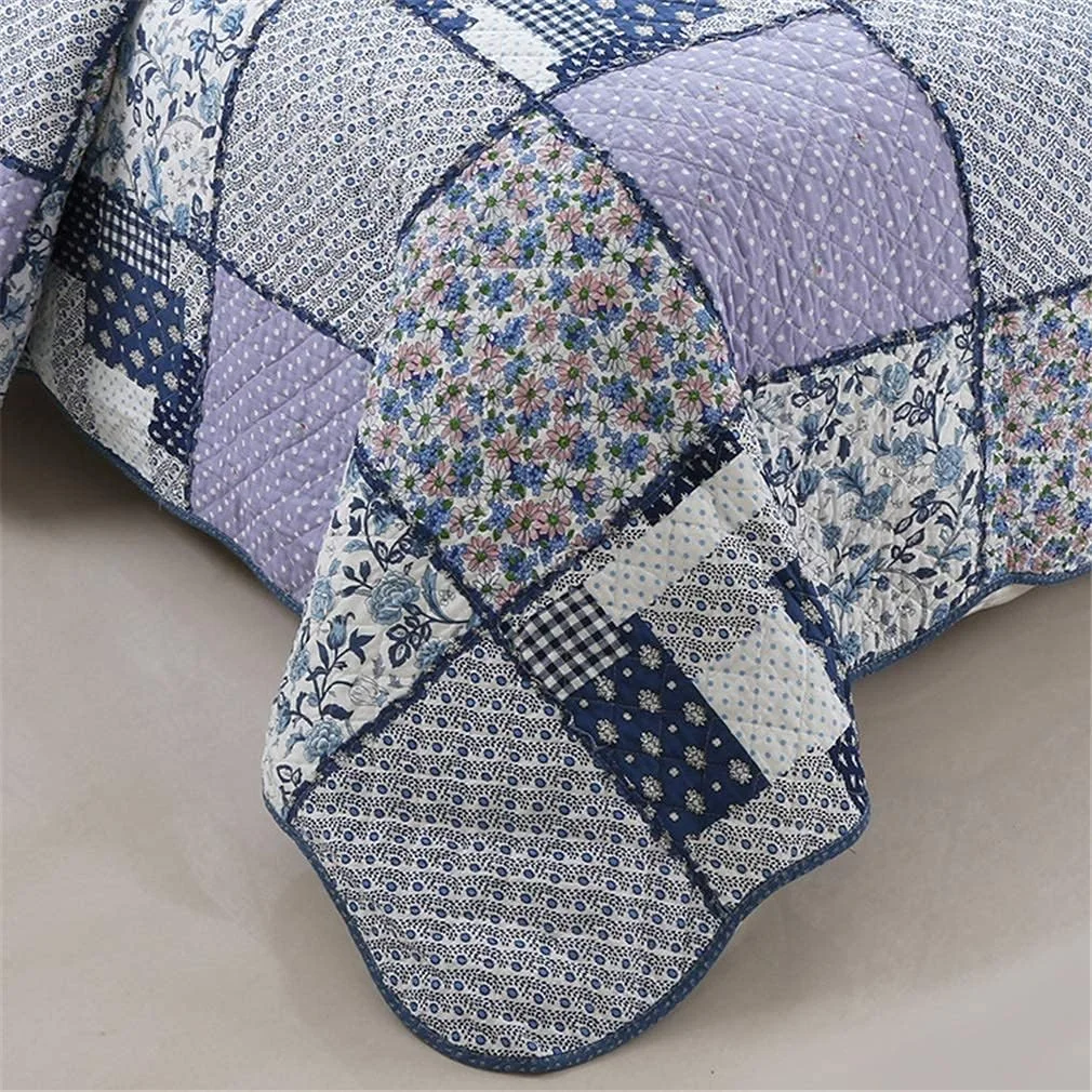 ست روتختی سه تکه طرح گلدار، لحاف پنبهای تکهدوزی شده، مناسب تخت دو نفره، شامل لحاف و 2 روبالشی، 230 در 250 سانتیمتر ست روتختی سه تکه طرح گلدار، لحاف پنبهای تکهدوزی شده، مناسب تخت دو نفره، شامل لحاف و 2 روبالشی، 230 در 250 سانتیمتر