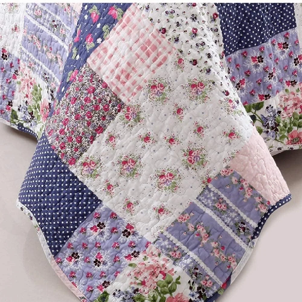 روتختی پنبه ای تکه دوزی شده، لحاف رنگی ترکیبی طرح گلدار قدیمی، رو تختی دو نفره برگشت پذیر، روکش لحاف نرم و راحت از جنس میکروفیبر، همراه با روبالشی