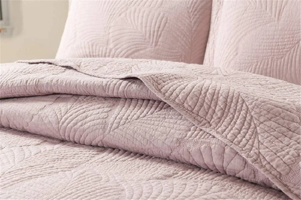 روتختی صورتی لحافی به همراه 2 عدد روبالشتی، دو رو، گلدوزی شده، پنبه ای، روکش تخت خواب سایز کینگ، رو تختی لحافی مناسب تخت دو نفره، 3 تکه