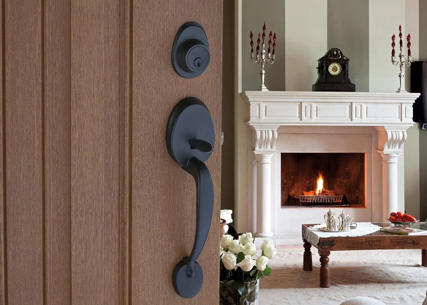 دستگیره ورودی مدل مدرن اواسط قرن Copper Creek CZ2610XEK-BC به رنگ مشکی با دستگیره تخم مرغی داخلی دستگیره ورودی مدل مدرن اواسط قرن Copper Creek CZ2610XEK-BC به رنگ مشکی با دستگیره تخم مرغی داخلی