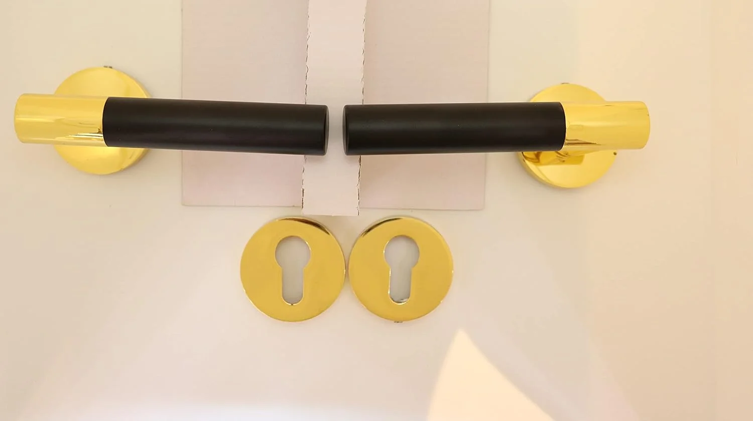 دستگیره درب ویلا با قفل و کلید، مجموعه کامل، دستگیره درب آلیاژ روی، بادوام برای انواع درب های داخلی، رنگ طلایی دستگیره درب ویلا با قفل و کلید، مجموعه کامل، دستگیره درب آلیاژ روی، بادوام برای انواع درب های داخلی، رنگ طلایی