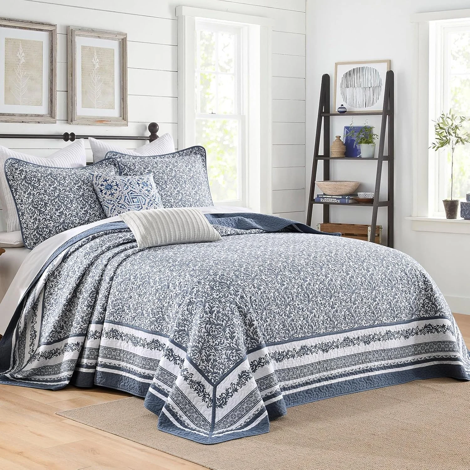 روتختی گلدار سایز 325x305 سانتی متر مناسب تخت کالیفرنیا کینگ، لحاف بزرگ پنبه ای با 2 روبالشتی، ست روانداز لحافی سبک وزن طرح گیاهی، آبی/سفید، 3 تکه روتختی گلدار سایز 325x305 سانتی متر مناسب تخت کالیفرنیا کینگ، لحاف بزرگ پنبه ای با 2 روبالشتی، ست روانداز لحافی سبک وزن طرح گیاهی، آبی/سفید، 3 تکه