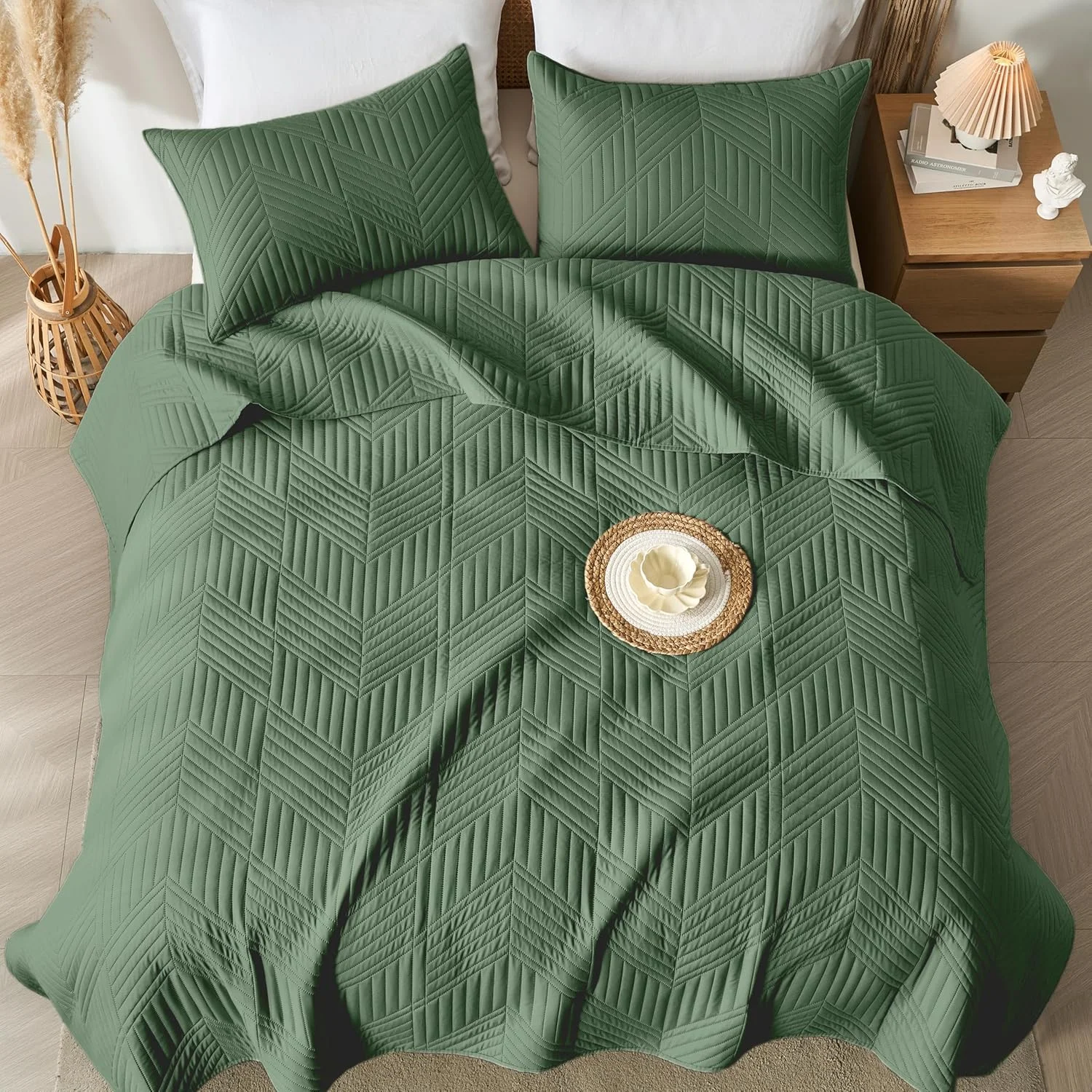 ست روتختی کامل/کوئین داوولوس، لحاف سبز زیتونی میکروفایبر برگشت پذیر آلتراسونیک، رو تختی هندسی مدرن سبک و نرم برای تمام فصول (1 لحاف، 2 روبالشی)
