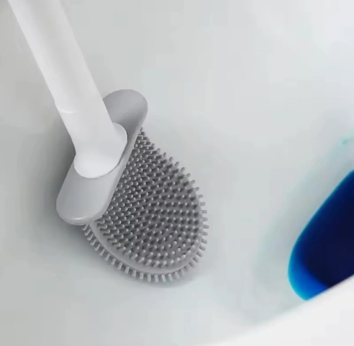 برس توالت سیلیکونی منعطف مرجانی آبی با نگهدارنده، برس نرم و ضد نشت برای تمیز کردن کاسه توالت، برس تمیز کننده توالت دیواری (1، سفید) برس توالت سیلیکونی منعطف مرجانی آبی با نگهدارنده، برس نرم و ضد نشت برای تمیز کردن کاسه توالت، برس تمیز کننده توالت دیواری (1، سفید)