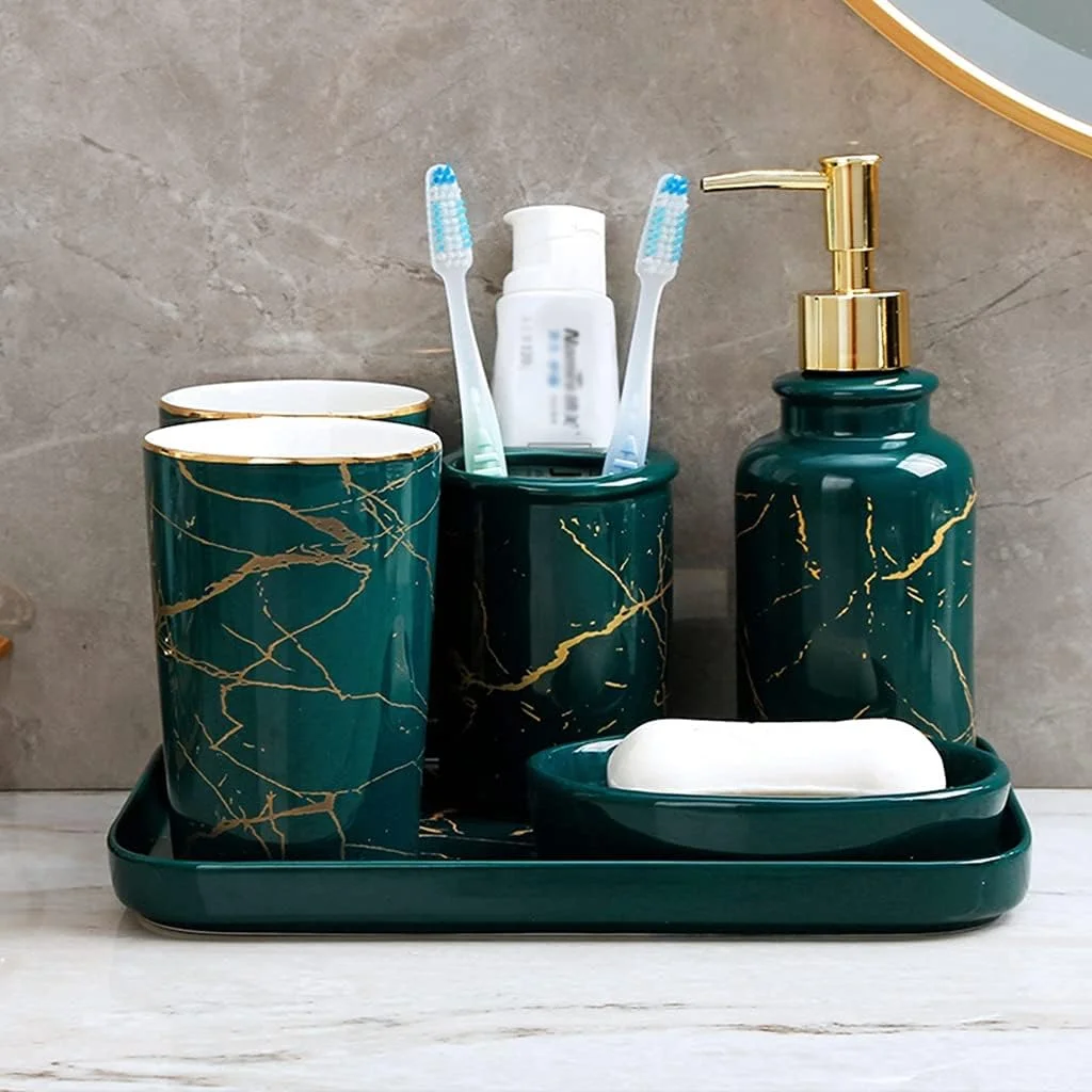 ست لوازم جانبی حمام 6 تکه به همراه سینی حمام (رنگ: سبز، سایز: ست 6 تکه) ست لوازم جانبی حمام 6 تکه به همراه سینی حمام (رنگ: سبز، سایز: ست 6 تکه)