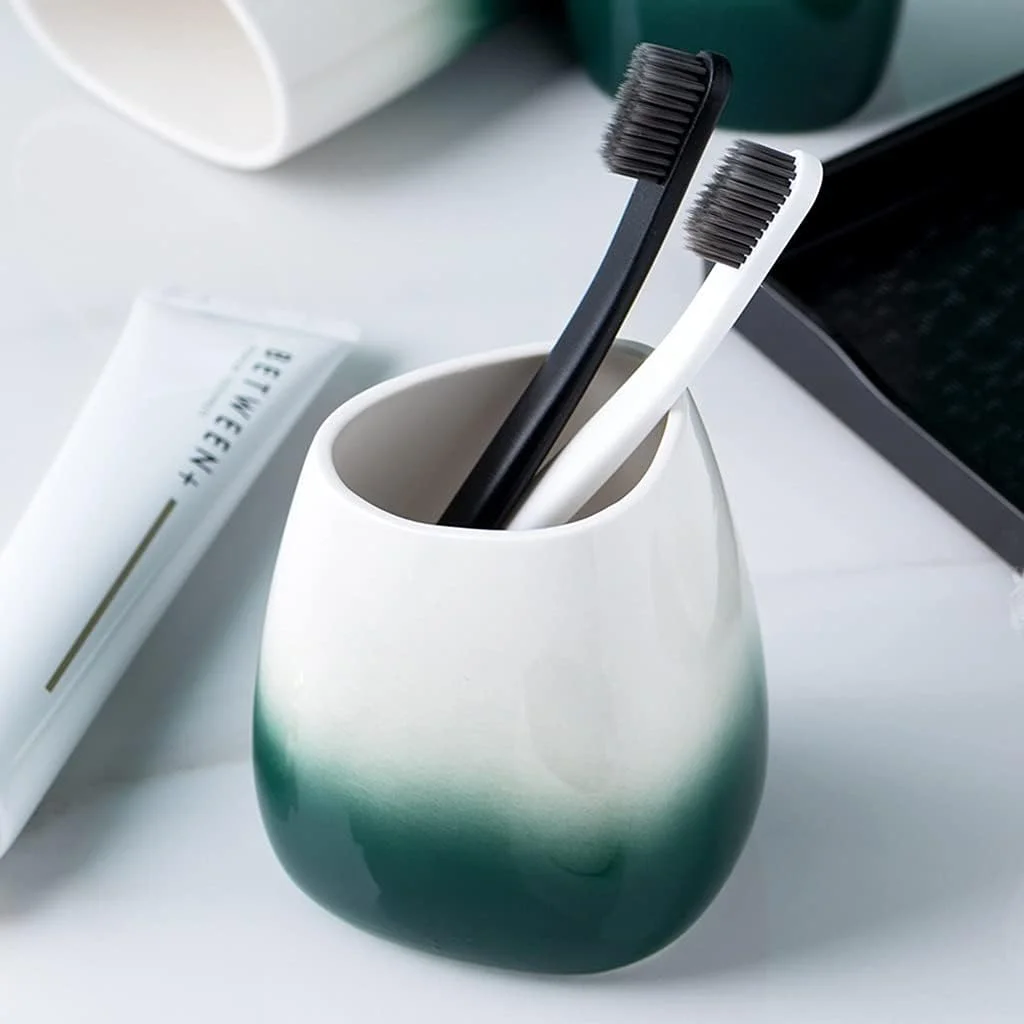 ست لوازم جانبی حمام 6 تکه سرامیکی با رنگ گرادیان، شامل جای مایع صابون، جا مسواکی و سینی ملامینه (رنگ: سبز، سایز: ست 6 تکه) ست لوازم جانبی حمام 6 تکه سرامیکی با رنگ گرادیان، شامل جای مایع صابون، جا مسواکی و سینی ملامینه (رنگ: سبز، سایز: ست 6 تکه)