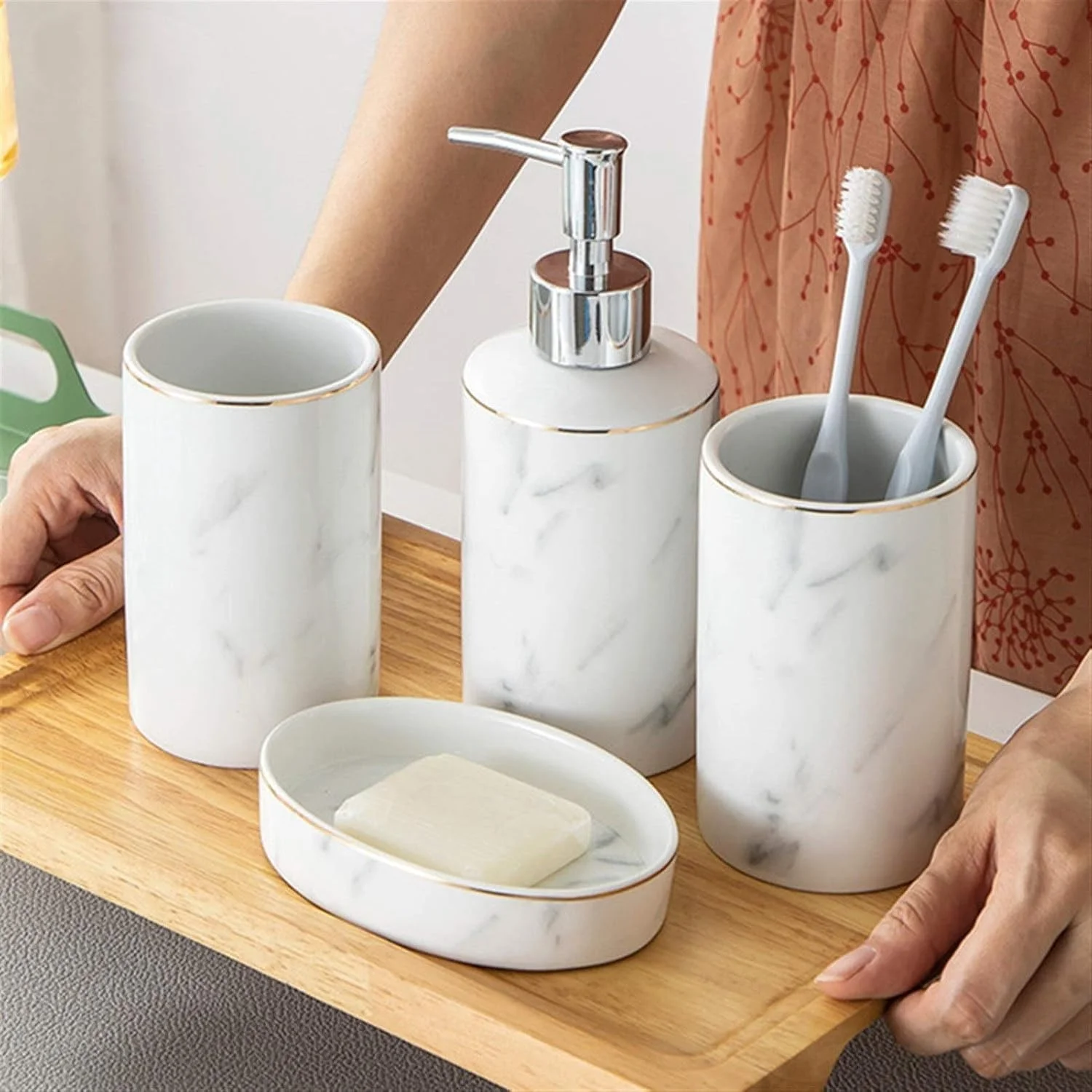 ست لوازم جانبی حمام منزل، ست شستشوی سرامیکی چهار تکه شامل جای مایع دستشویی، لیوان شستشو و جا مسواکی، مناسب برای حمام هتل