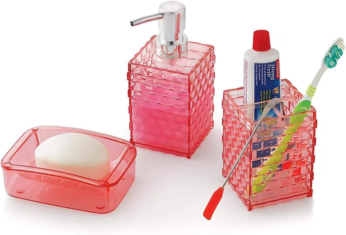 ست لوازم حمام مکعبی اکرلیک AmigozZ - سه تکه. شامل جا مایع دستشویی، جا مسواک و خمیر دندان، جا صابونی. مناسب برای اتاق، حمام، حمام هتل لوکس. (صورتی تیره)