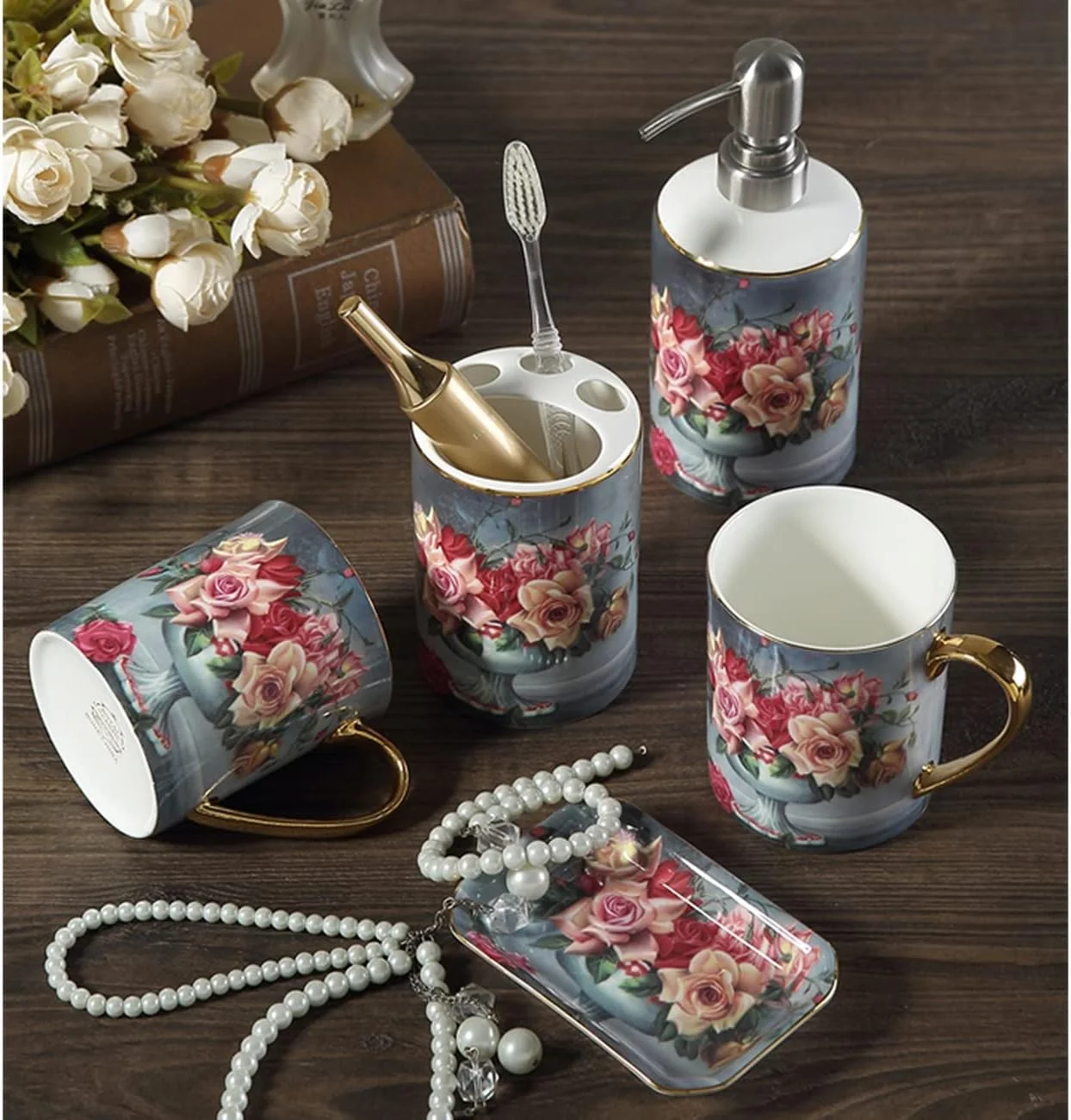 ست لوازم جانبی سرامیکی 5 تکه سرویس بهداشتی AVLUZ، دکوراسیون حمام با گل رز کلاسیک نقاشی شده با دست، شامل جا مسواکی، 2 لیوان دهانشویه، جا صابونی، جا لوسیون
