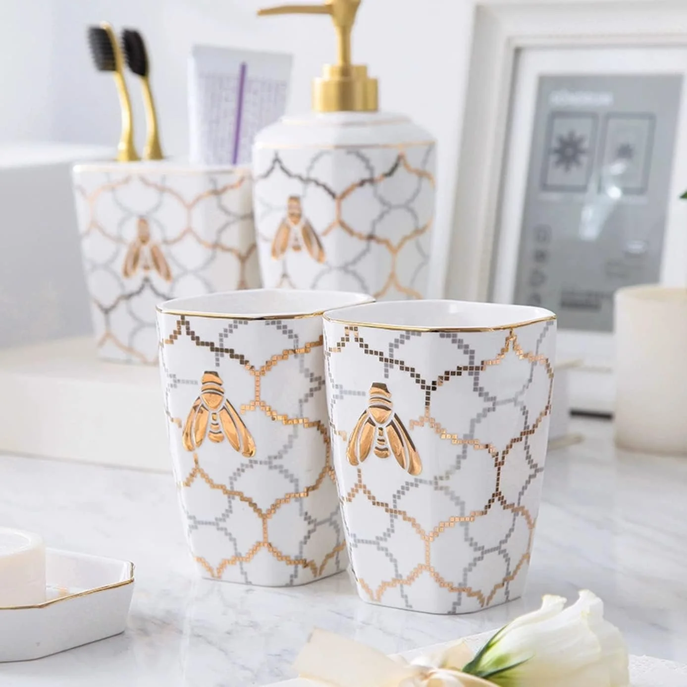 ست لوازم جانبی سرامیکی موزاییکی فشن AVLUZ برای حمام، ست 5 تکه تزئینی برای روی میز روشویی شامل جا مایع لوسیون، جا مسواکی، 2 لیوان، جا صابونی