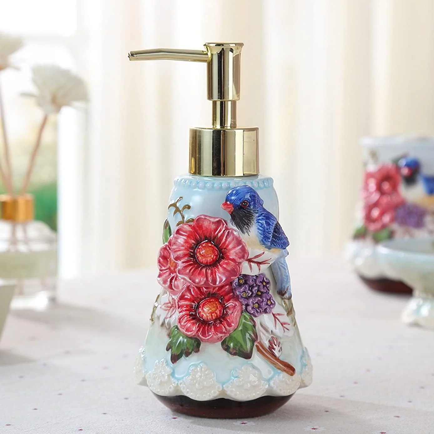 ست لوازم جانبی سرامیکی حمام AVLUZ، ست لوازم جانبی تزئینی رومیزی با طرح گل Magpie شامل جا مایع لوسیون، جا مسواکی، 2 لیوان، جا صابونی