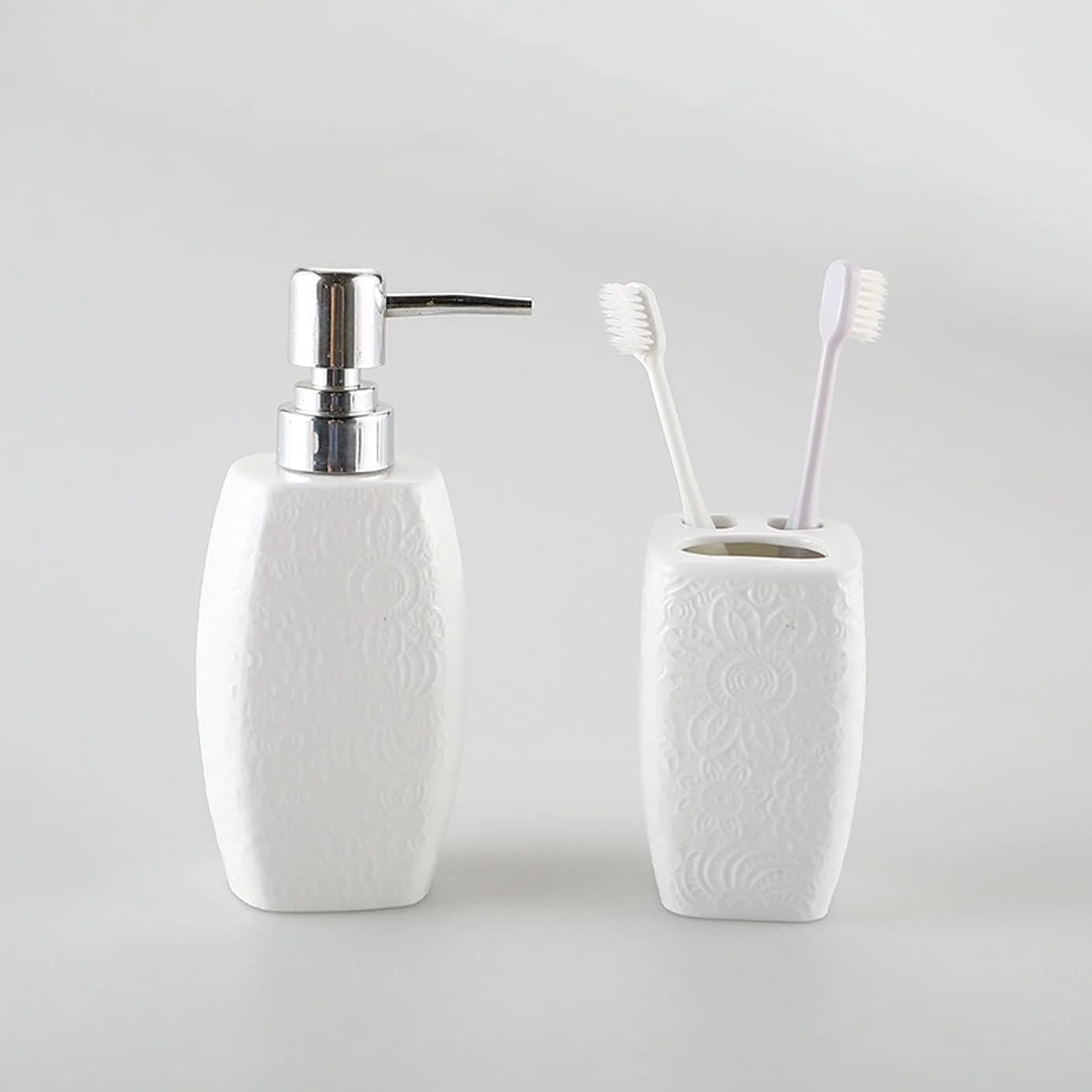 ست لوازم جانبی سرامیکی مینیمالیسم آولوز برای حمام، ست کامل 5 تکه لوازم جانبی حمام با بافت خلاقانه شامل جای مایع لوسیون، جا مسواکی، 2 لیوان، جای صابون، سفید