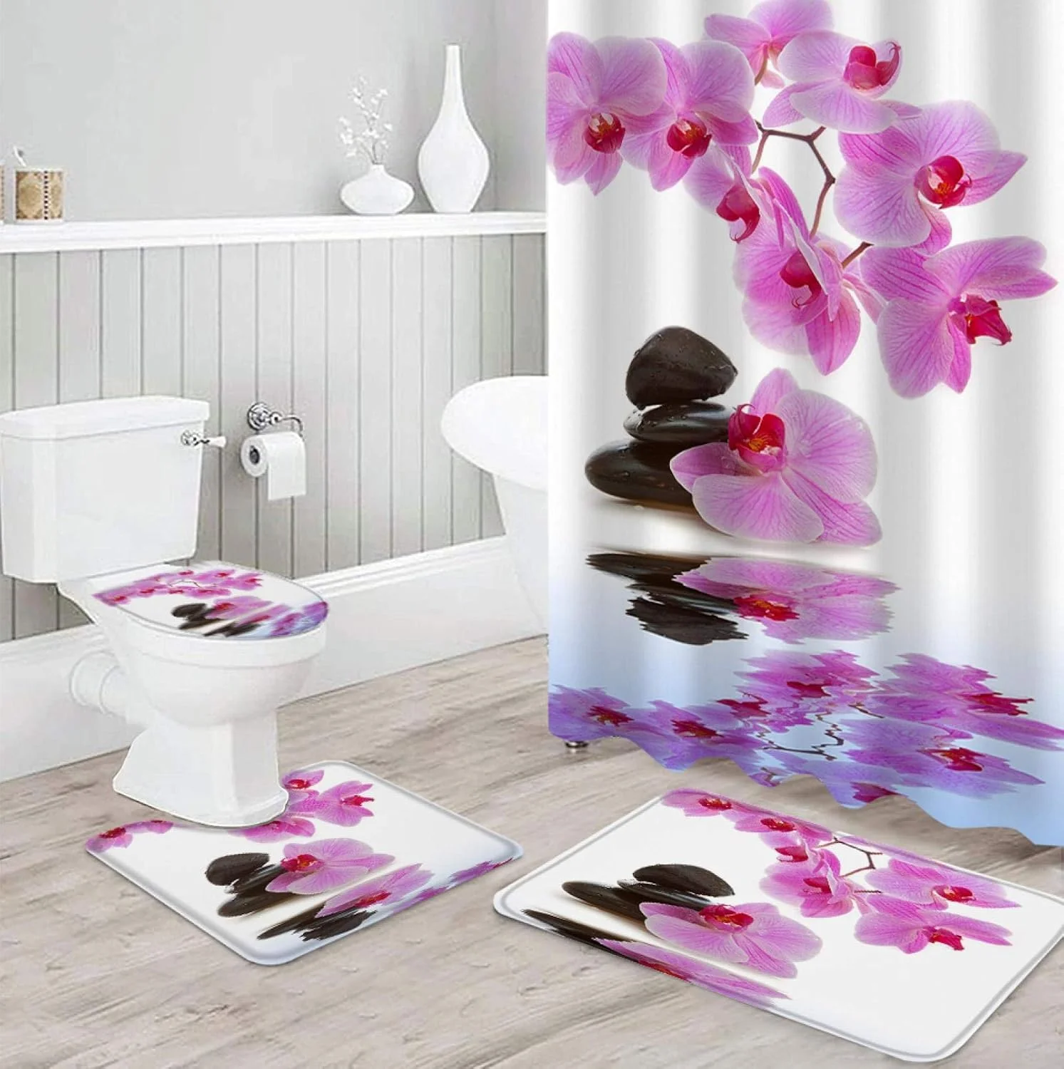 ست پرده حمام با طرح گل ارکیده صورتی، فرش ضد لغزش، روکش درب توالت و پادری، پرده های حمام ضد آب