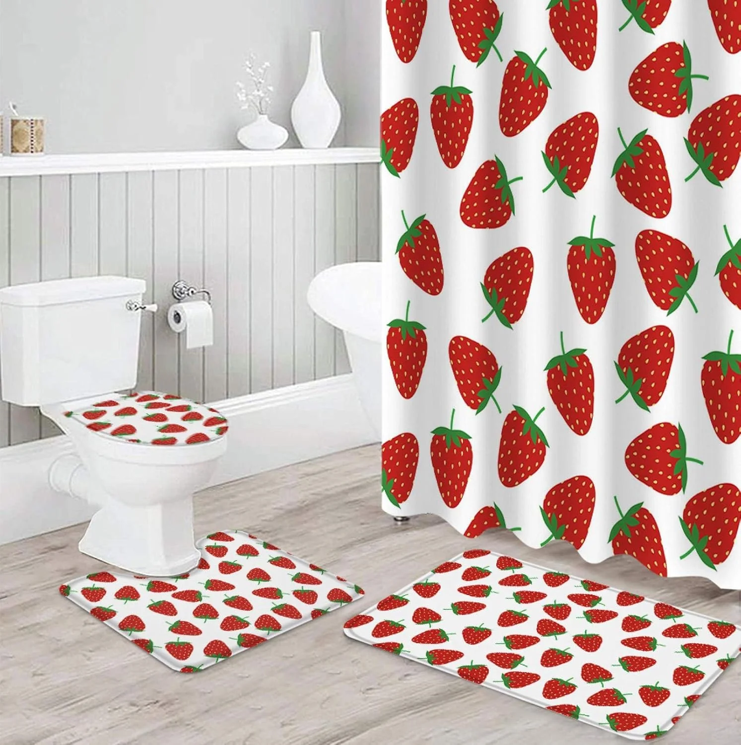 ست لوازم حمام با طرح توت فرنگی سفید شامل پرده حمام ضد آب از جنس پارچه بادوام، فرش، روکش درب توالت و پادری