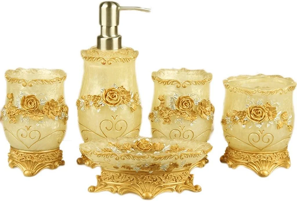 ست لوازم جانبی با کیفیت برای حمام، ست لوازم جانبی رزینی با طرح برجسته سه بعدی به سبک اروپایی، شامل جای مایع دستشویی، جا مسواکی، ست شستشو، لوازم حمام مناسب منزل و هتل (رنگ: طلایی، سایز: A) ست لوازم جانبی با کیفیت برای حمام، ست لوازم جانبی رزینی با طرح برجسته سه بعدی به سبک اروپایی، شامل جای مایع دستشویی، جا مسواکی، ست شستشو، لوازم حمام مناسب منزل و هتل (رنگ: طلایی، سایز: A)