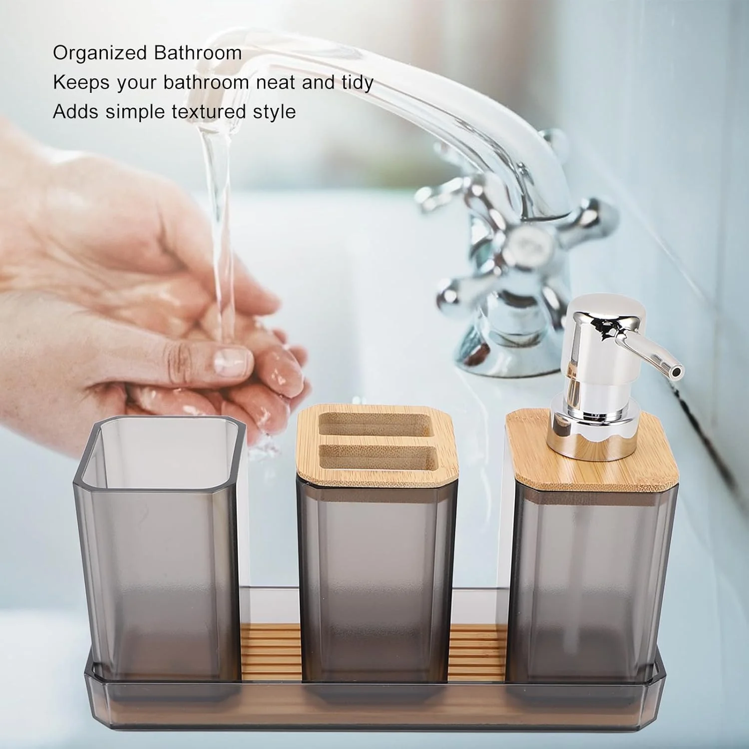 ست لوازم جانبی حمام با طراحی شیک شامل 2 عدد بطری لوسیون، 2 عدد جای صابون، 2 عدد سینی، 1 عدد لیوان دهانشویه، 1 عدد لیوان مسواک، ست لوازم جانبی حمام براق و تمیز شونده آسان