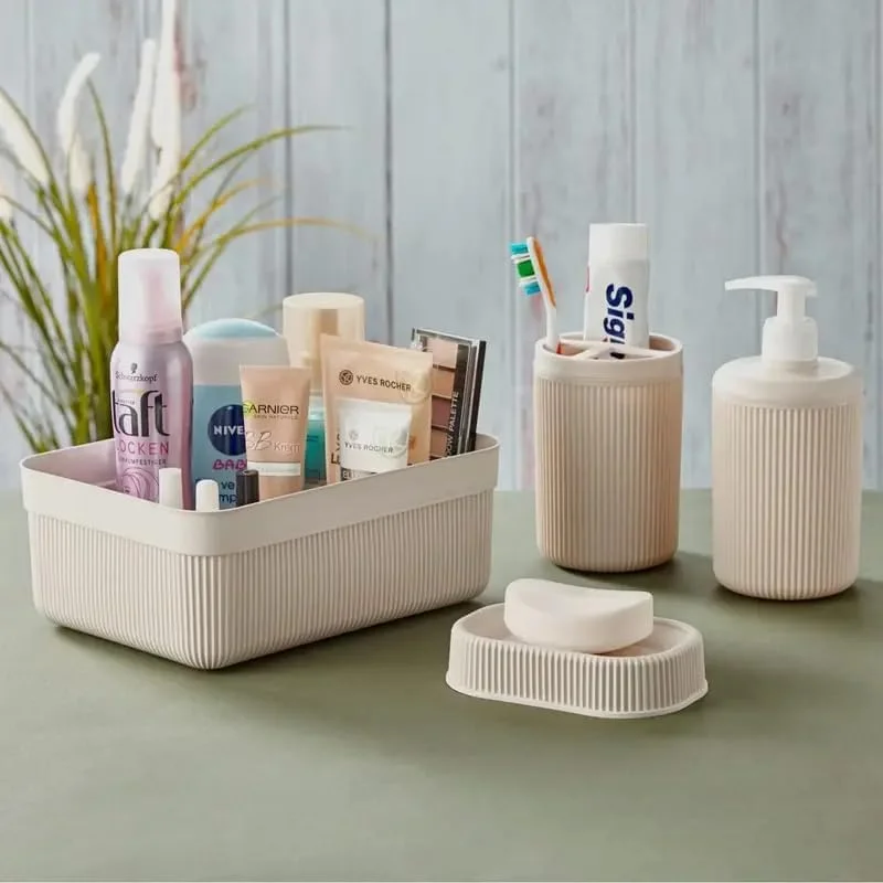 ست لوازم حمام ۴ تکه پلاستیکی شامل جا مایع صابون، سطل زباله، جا مسواکی و جا صابونی، شیک و کاربردی، طراحی مدرن برای منزل و هتل