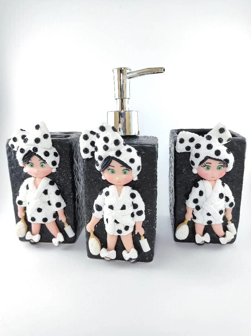 Bathroom set black and white