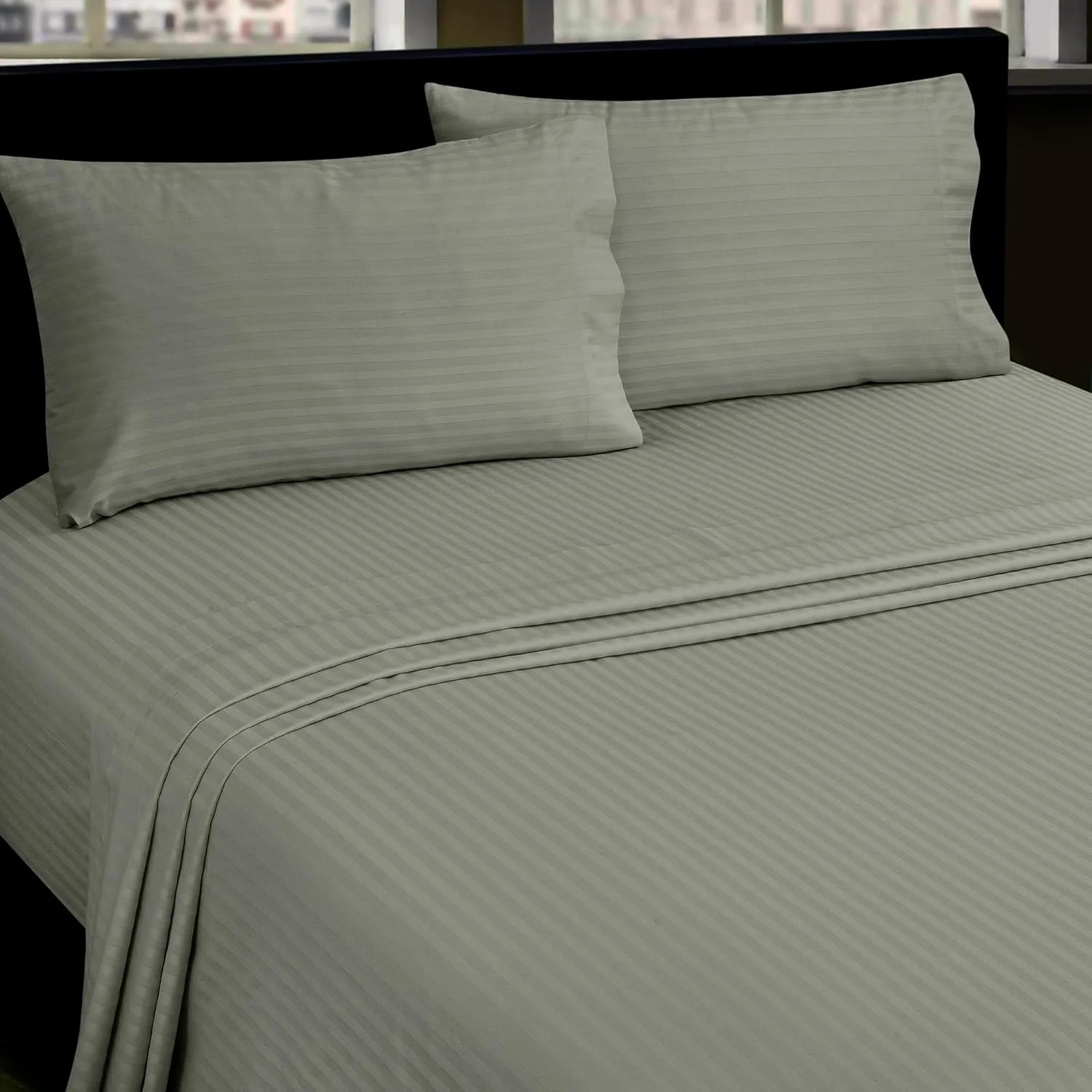 ملحفه سه تکه Bliss Casa طرح راه راه 1 سانتی متری سایز کامل (140x200+30 سانتی متر) - ست ملحفه ساتن نرم به همراه روبالشتی - جیب عمیق، کالکشن هتلی، ست روتختی لوکس شامل 1 ملحفه کش دار، 2 روبالشتی - خاکستری