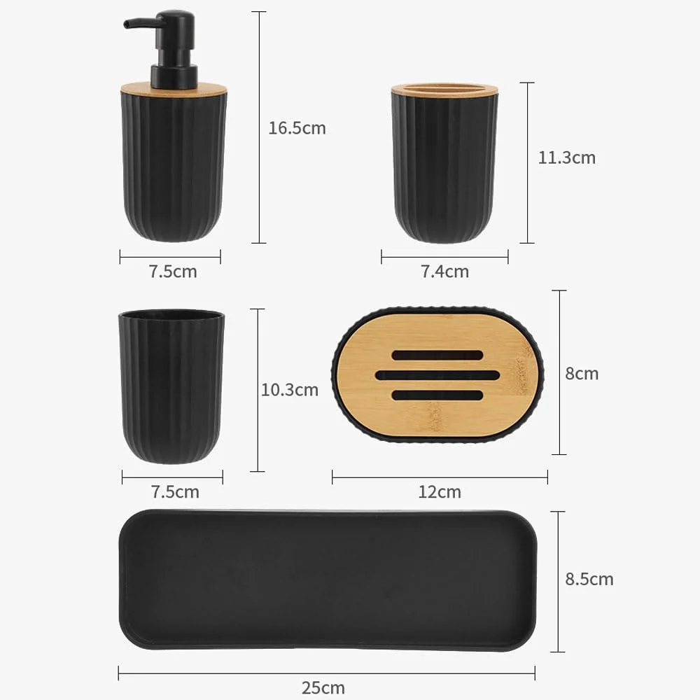 ست لوازم جانبی پلاستیکی مشکی 5 تکه Duscdesp برای حمام با روکش بامبو. شامل جا مایع دستشویی، جا مسواکی، لیوان، جا صابونی و سینی.