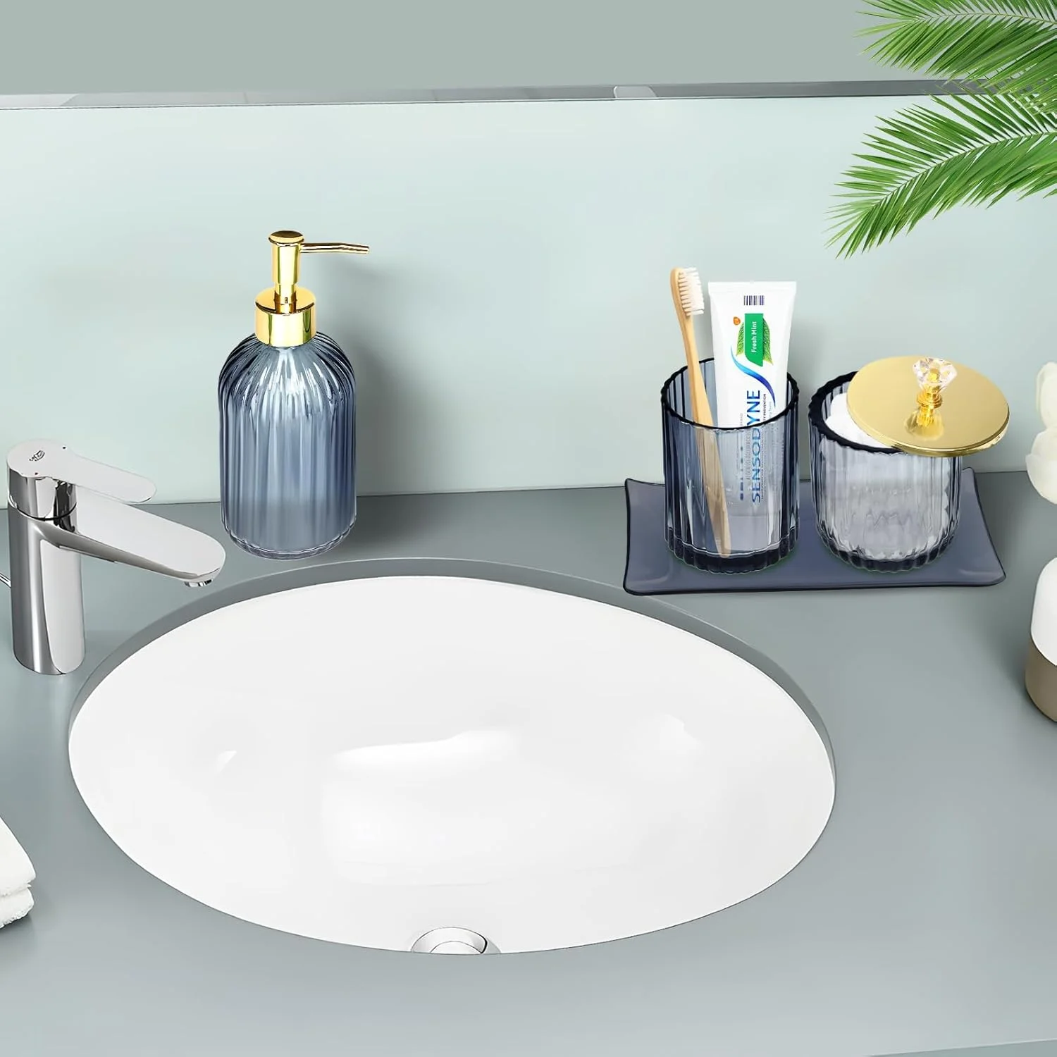 ست لوازم جانبی حمام هاتوری، 4 تکه ست لوازم جانبی حمام شیشه ای آبی شامل جا مایع لوسیون، جا مسواکی، شیشه داروخانه، سینی روشویی، دکور حمام، هدیه برای آپارتمان منزل