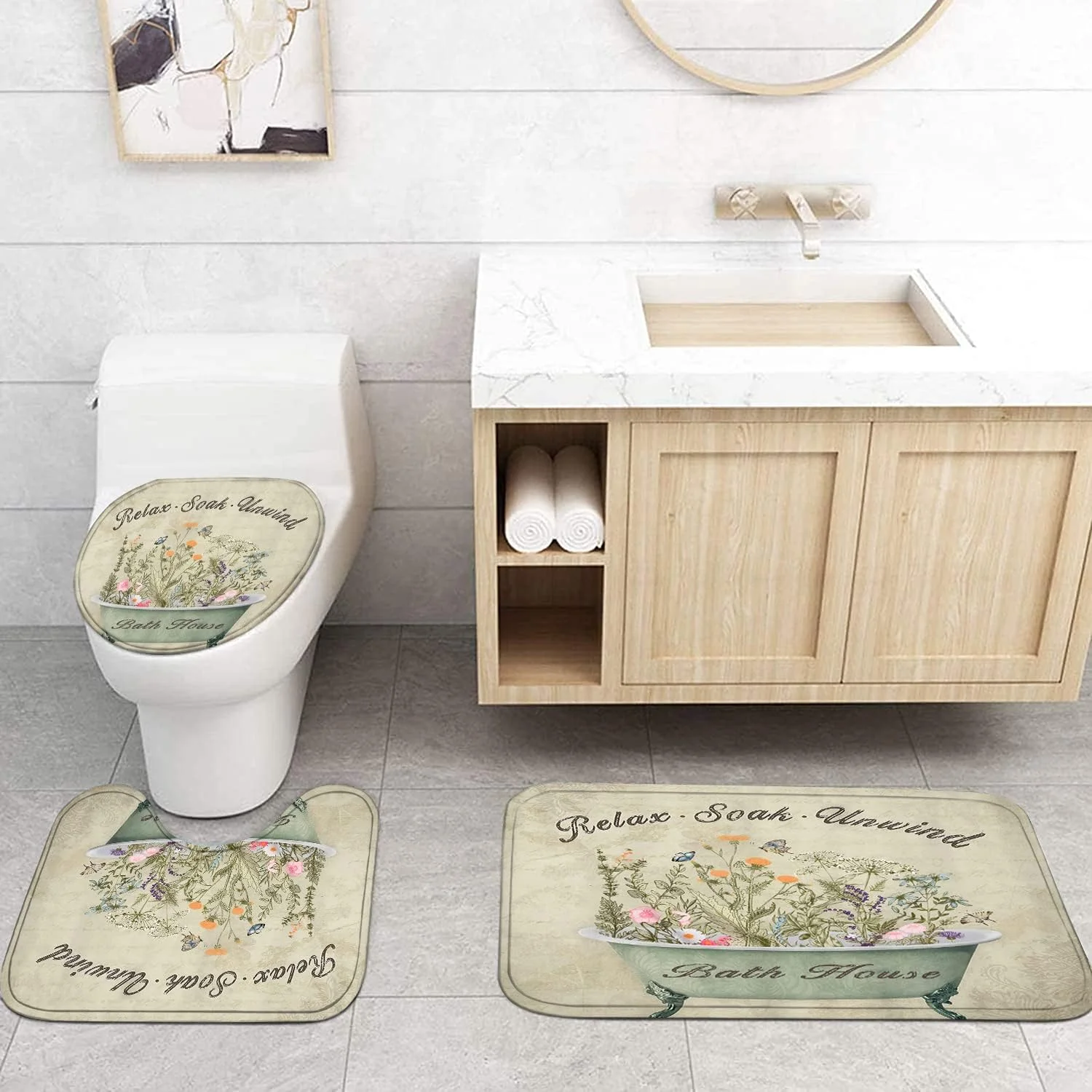 ست پرده حمام طرح گلدار سبز Nkzply، شامل پرده حمام، فرش و پادری با طرح گل و برگ قدیمی، مناسب دکوراسیون حمام به سبک روستایی و خانه های ییلاقی، به همراه فرش حمام، پادری توالت و روکش درب توالت